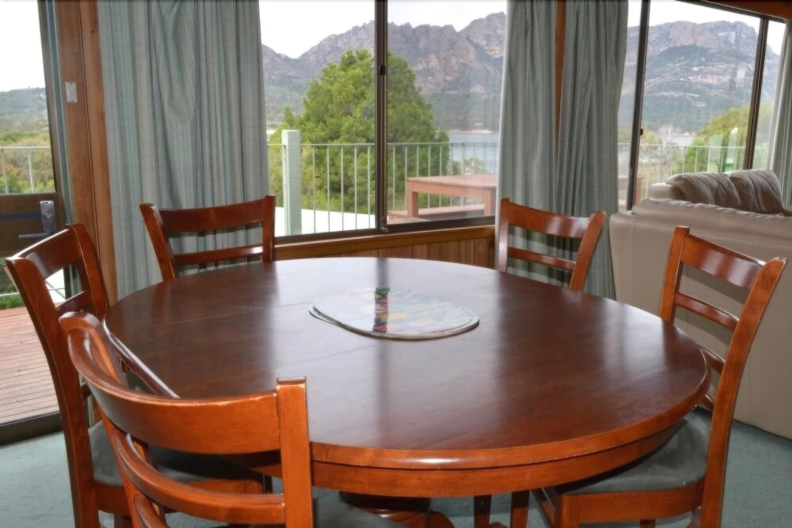 Coles Bay Waterfronter 1