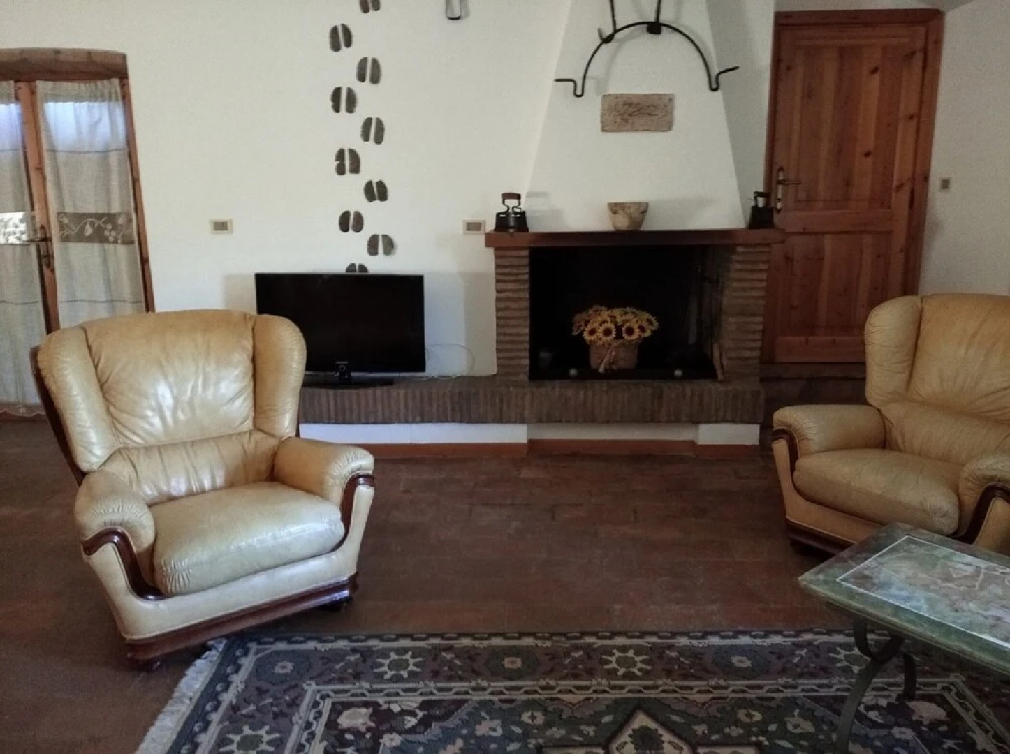 I run Away In Umbria, the Little One