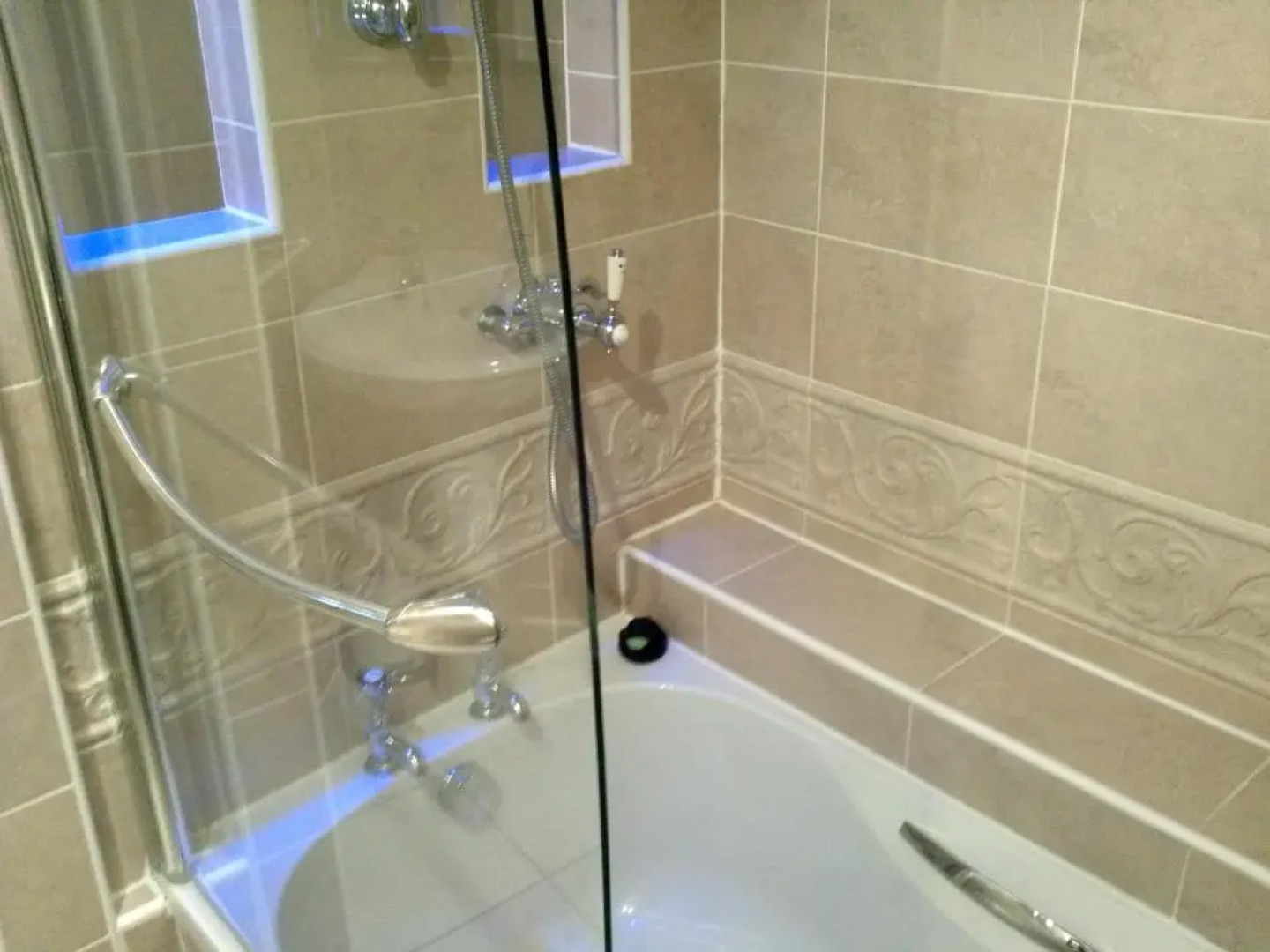 Rogerthorpe Manor Hotel