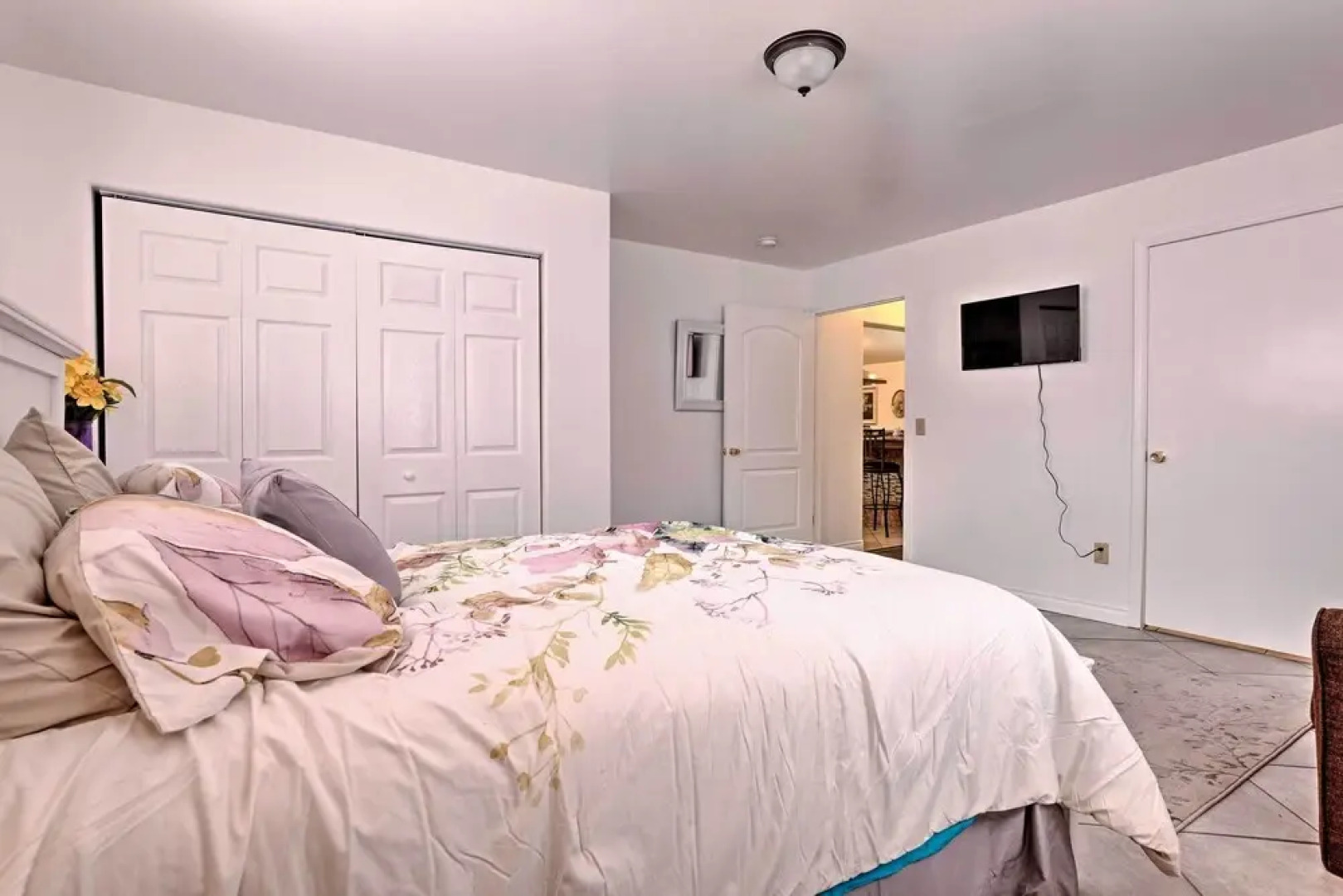 Expansive Getaway ~ 2 Miles to Mendenhall Glacier!