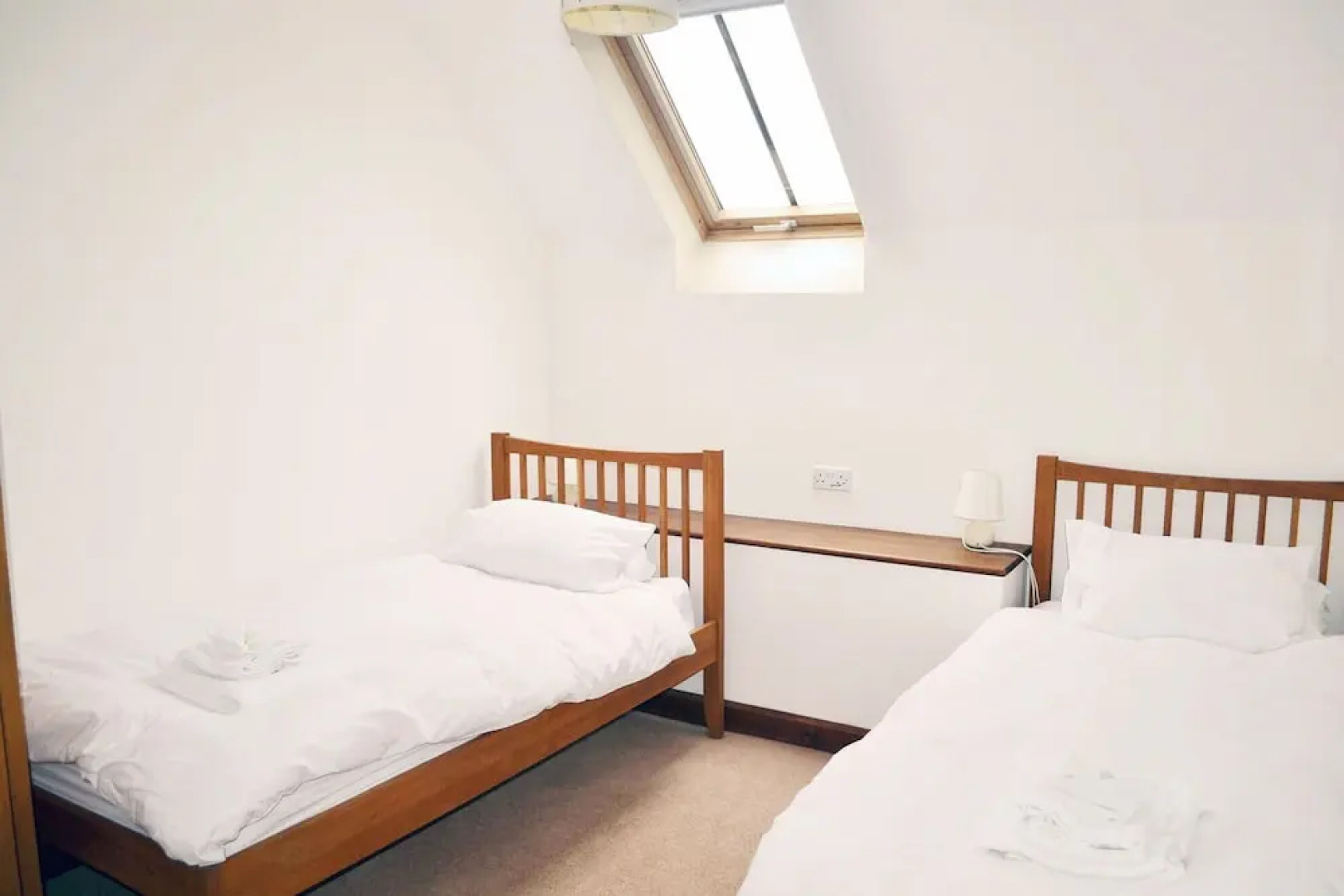 Beautifully converted 400-year-old threshing barn in East Devon. Pet-friendly.