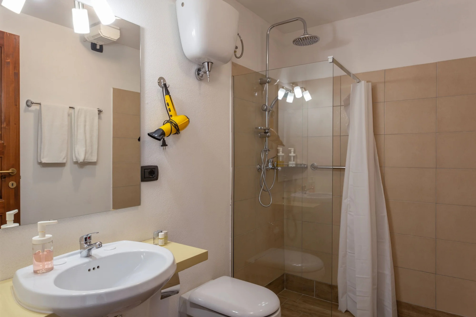 Agriturismo Borgo Pulciano in Montone