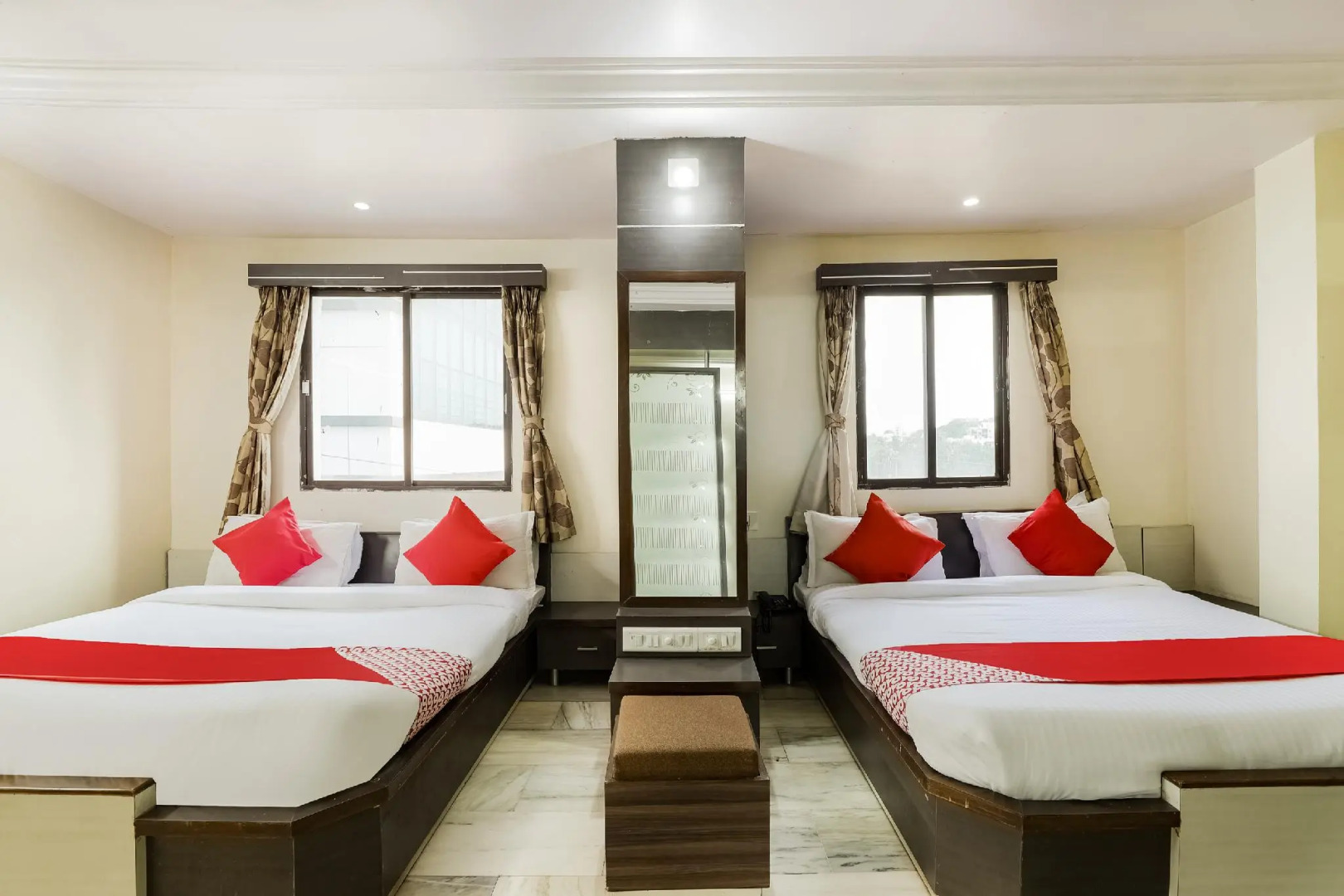 OYO 45122 Hotel Asopalav