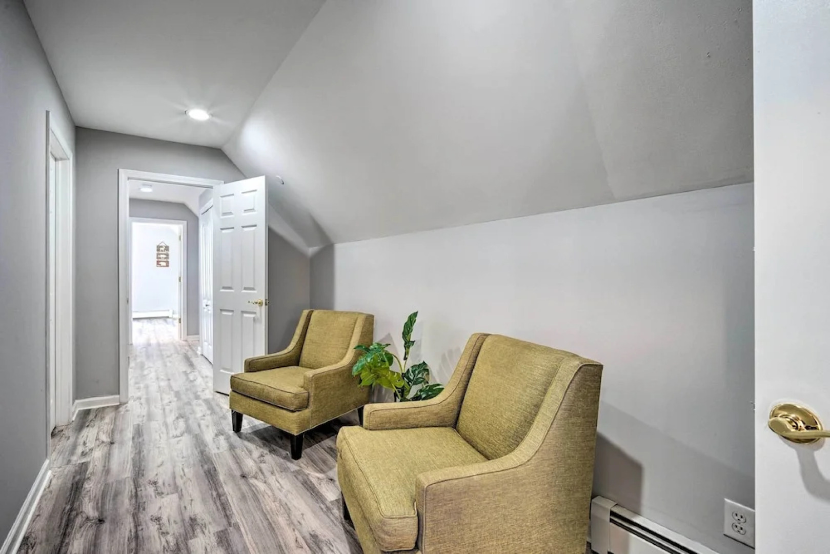 Spacious Home Near Bromley Mountain Ski Resort!