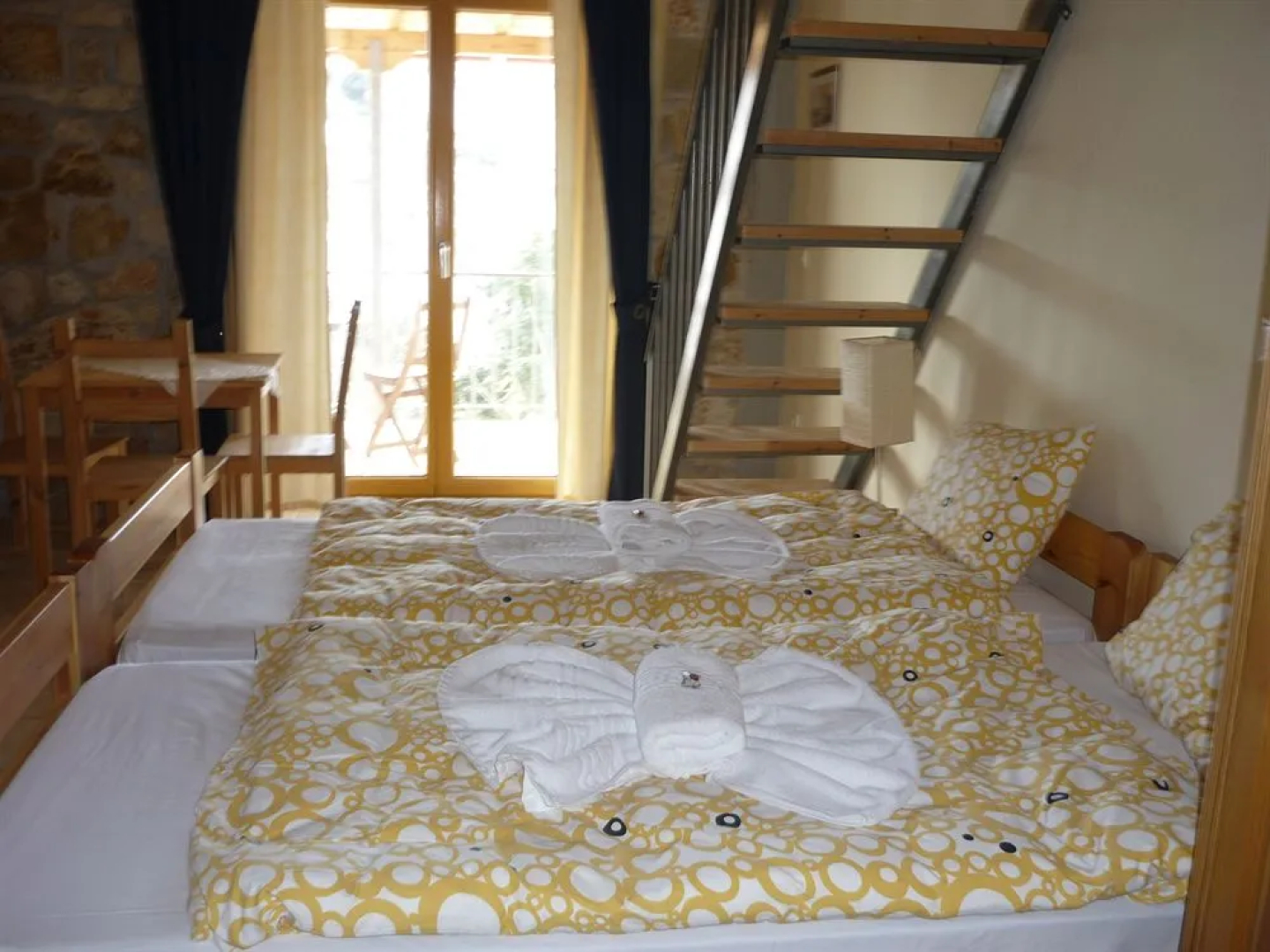 Elisson Hostel