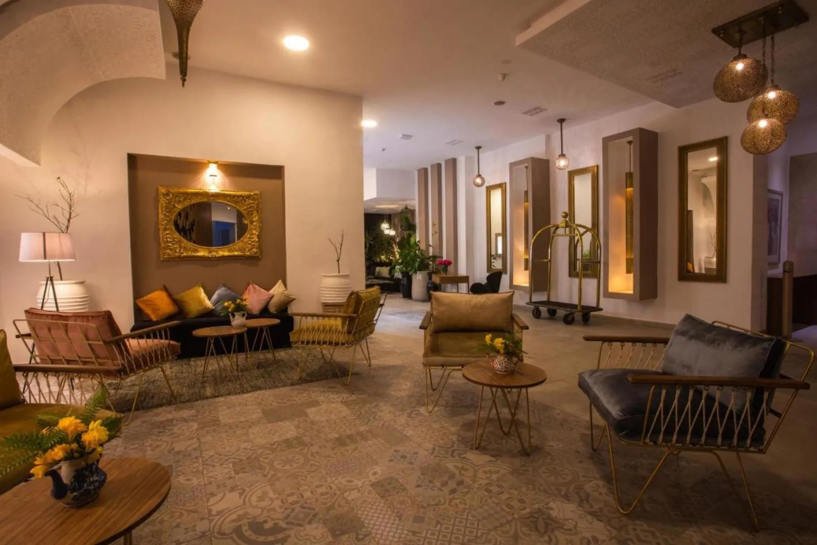 Отель Dellarosa Boutique Hotel & Spa