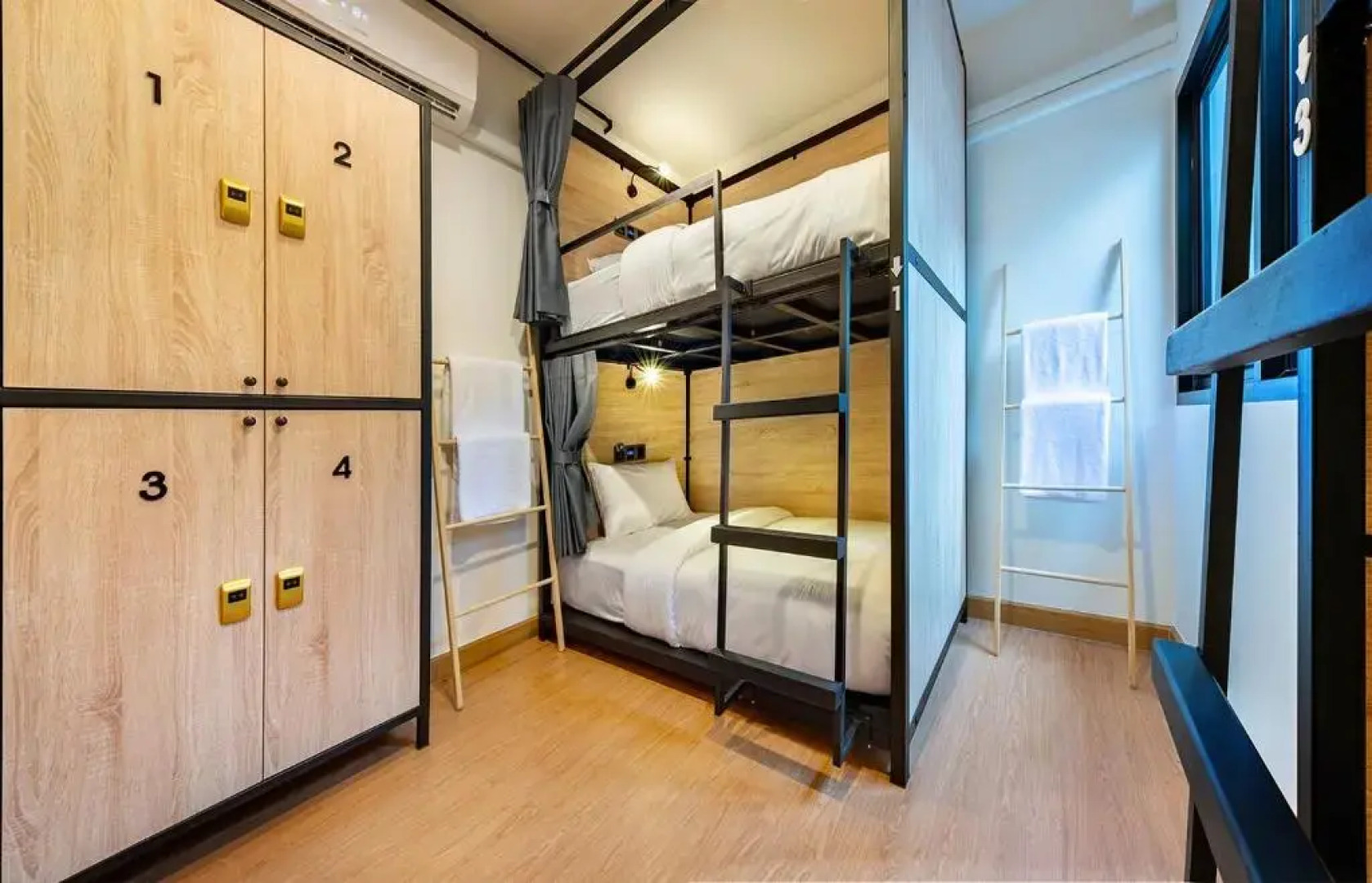 Siam Subway Hostel and Café