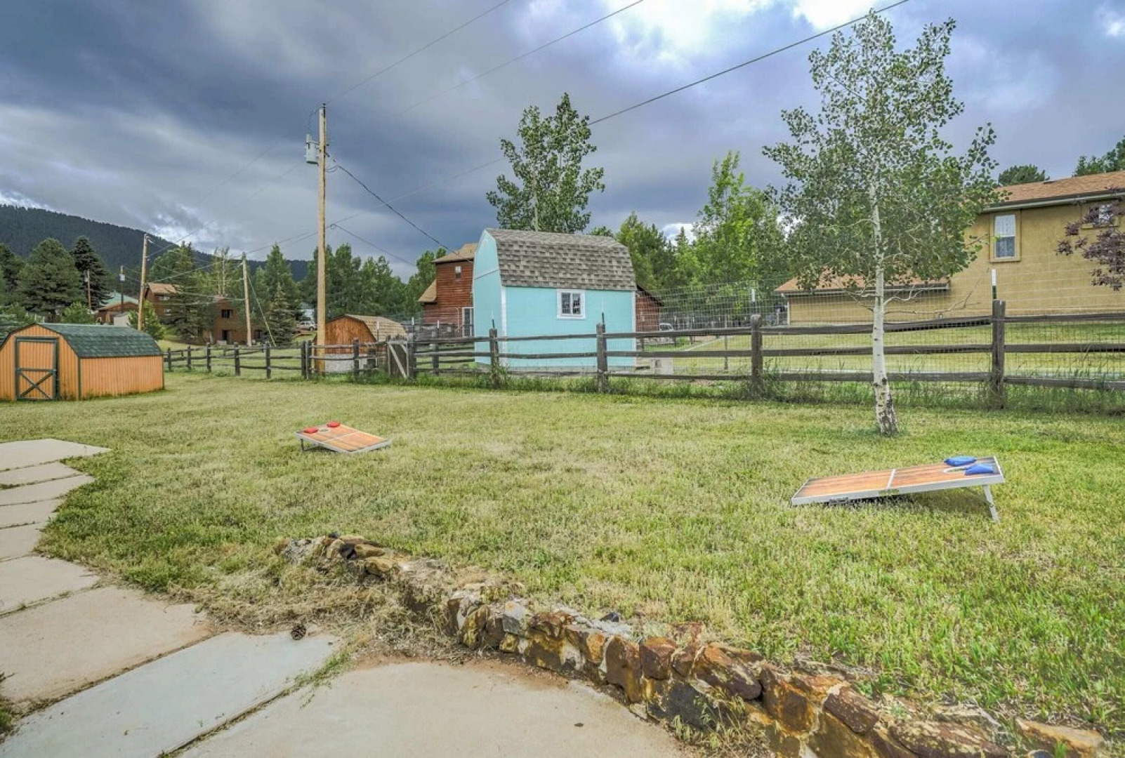 3brmountains & Hot Tubbring The Family