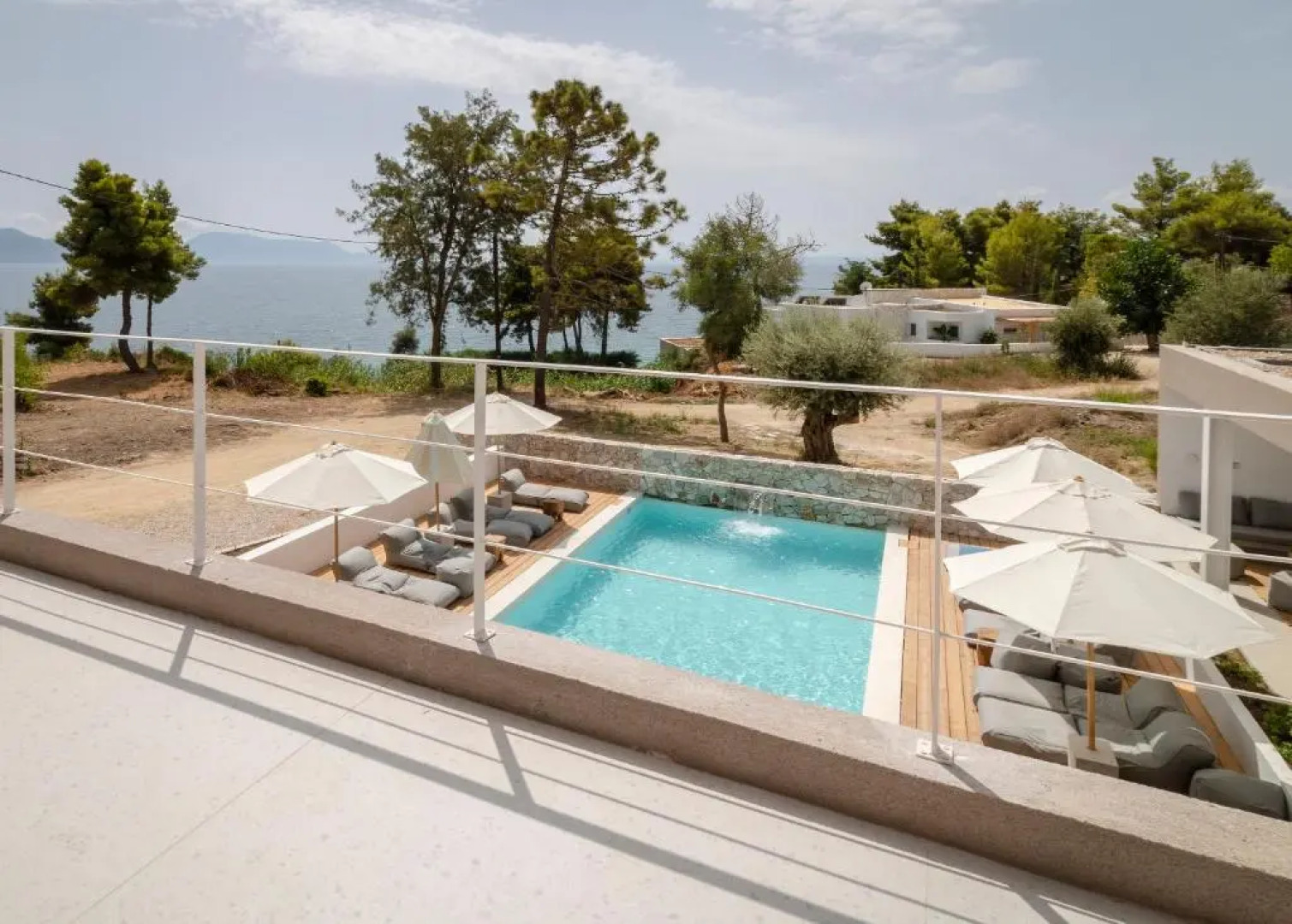 Arion Seaside Suites