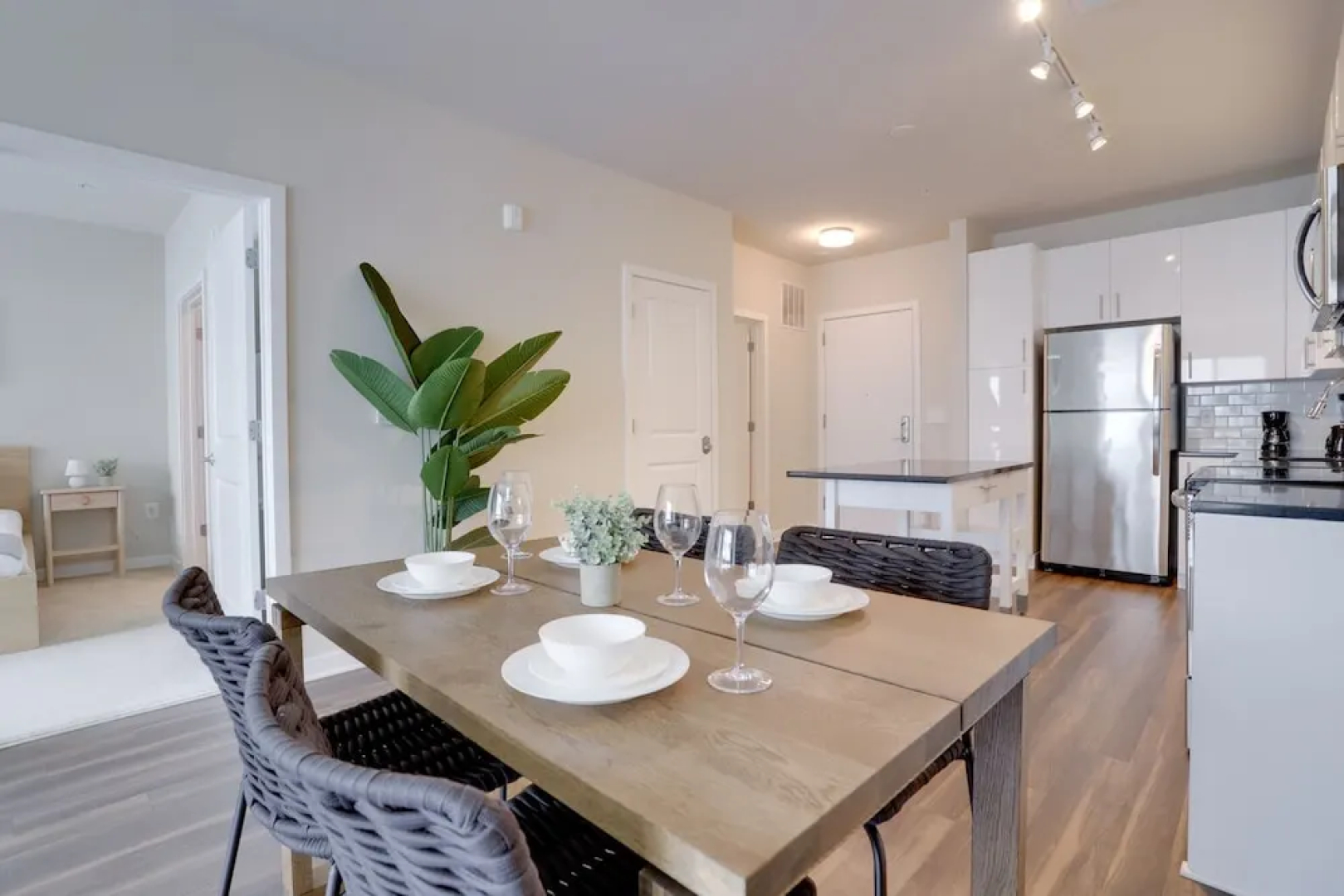 Exceptional Comfort Alexandria Apartment