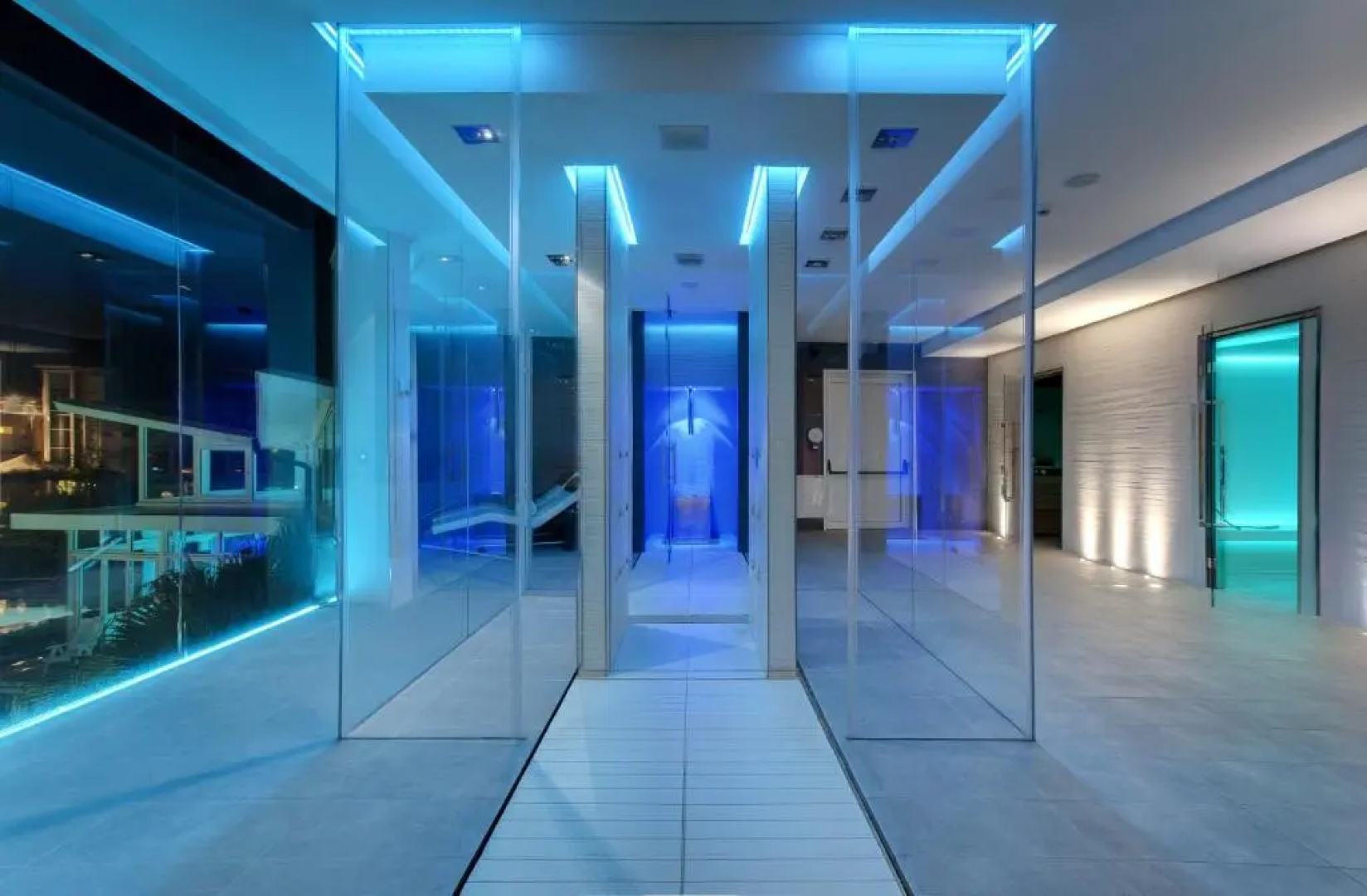 Panoramic Hotel Plaza