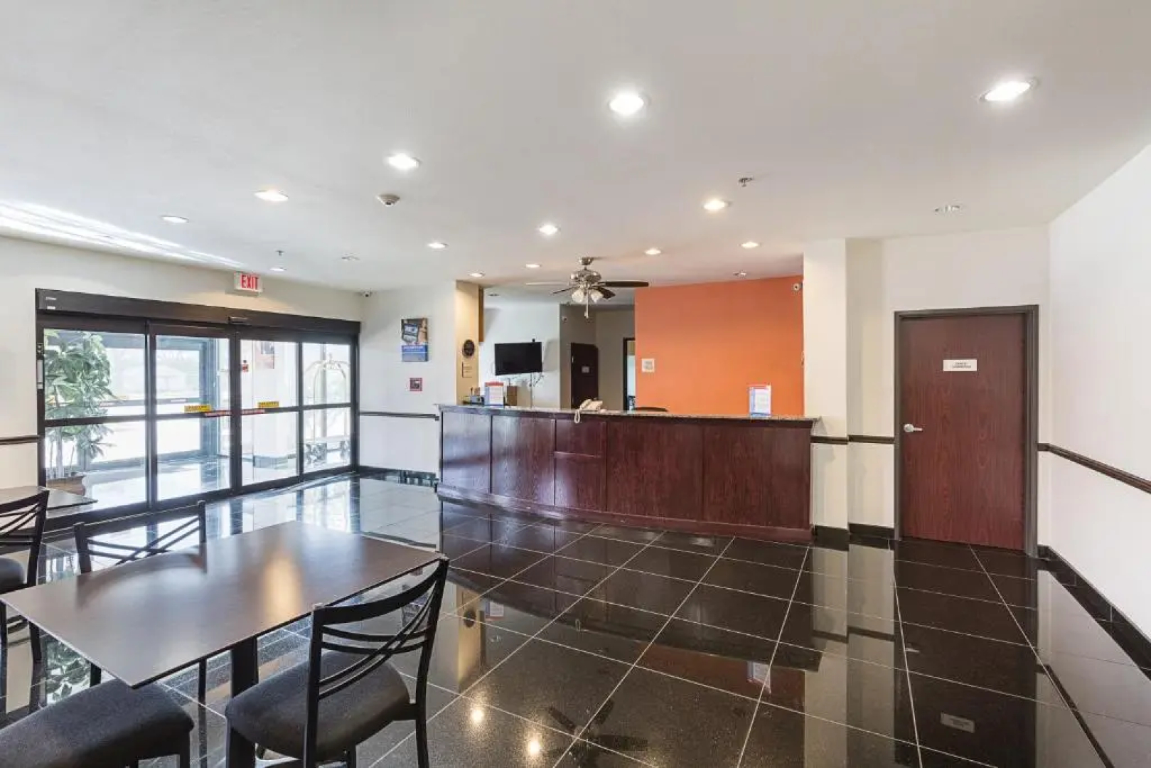 Budget Inn and Suites