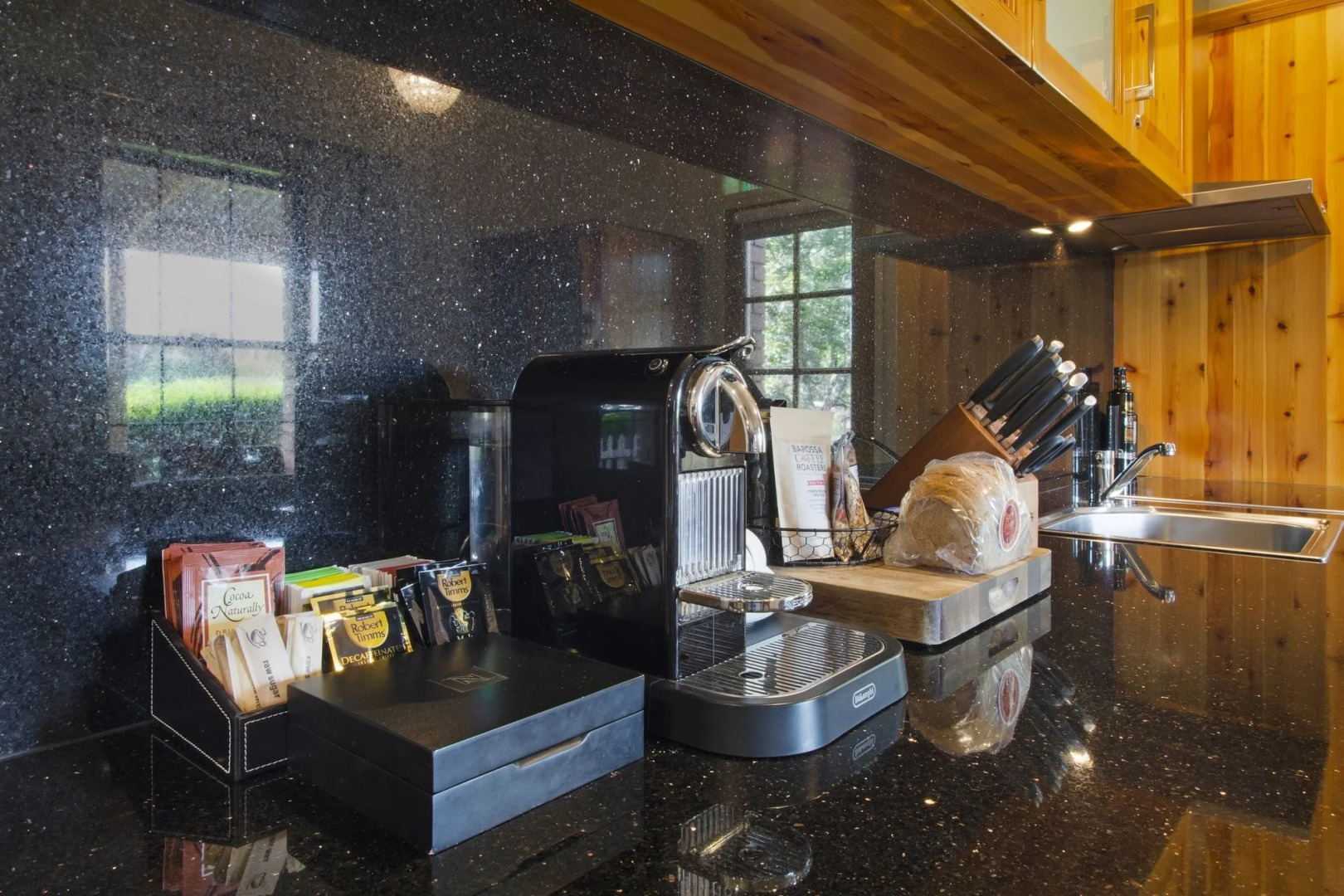 Stonewell Cottages & Vineyards