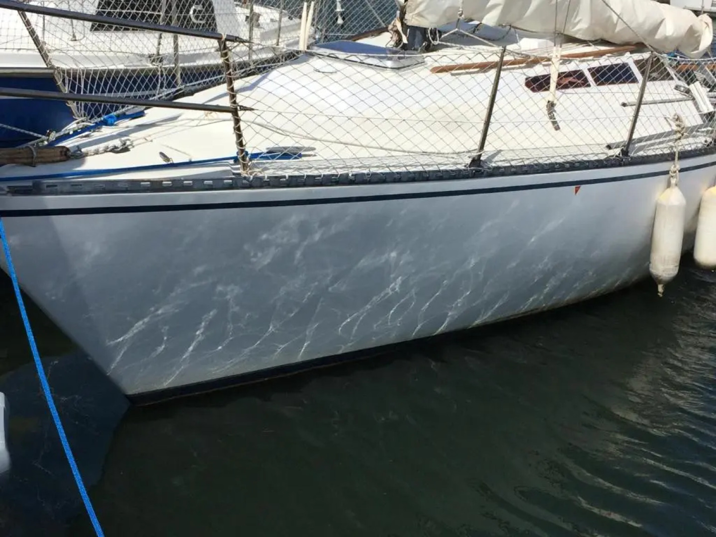 Voilier A Quai Gruissan