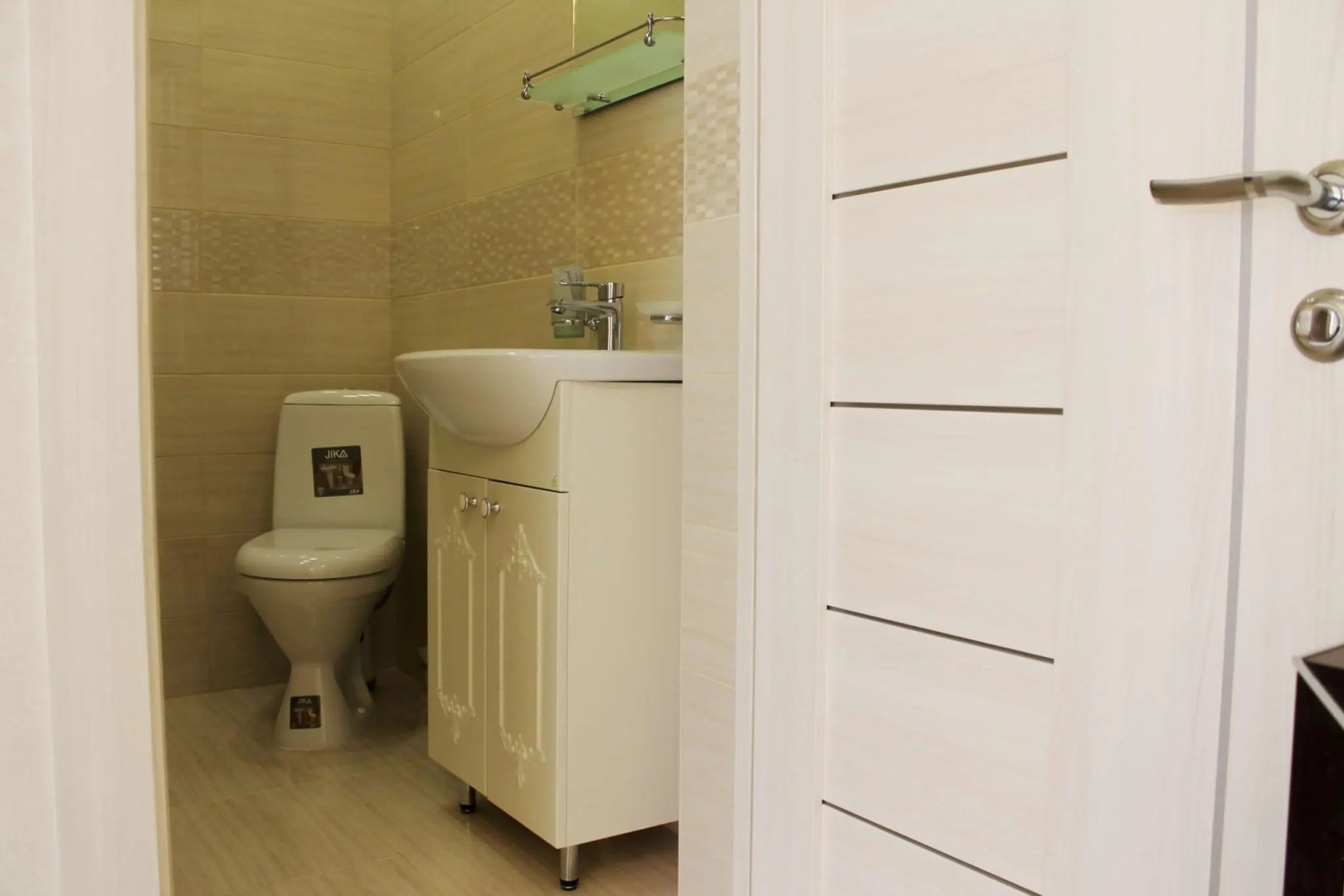 Виктория (Адлер)