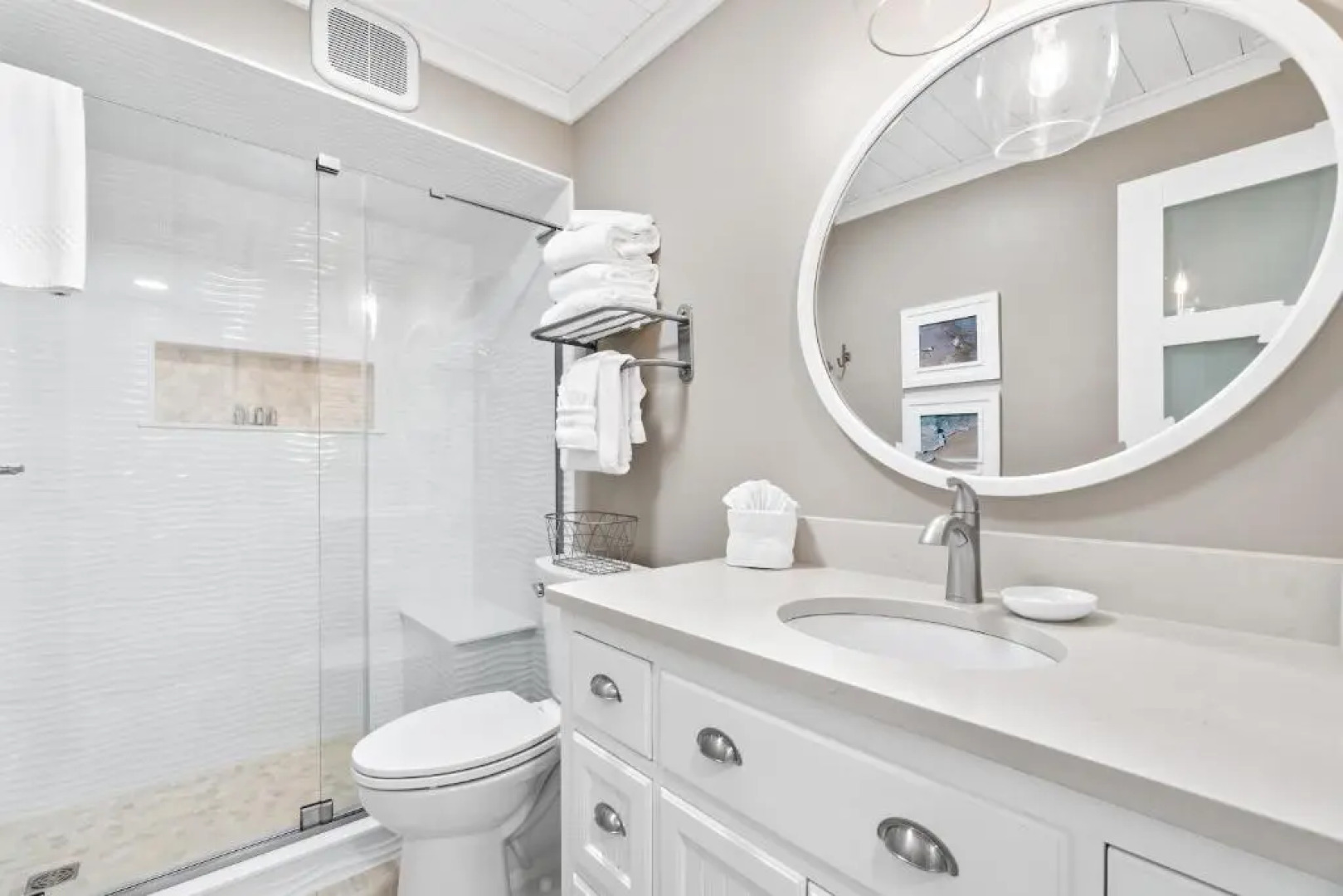 Regency Towers Beach Resort by Panhandle Getaways