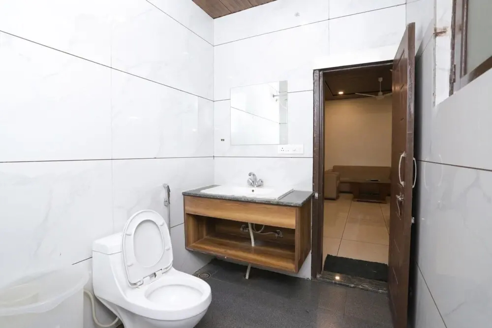 Razia Inn Hotel And Banquet