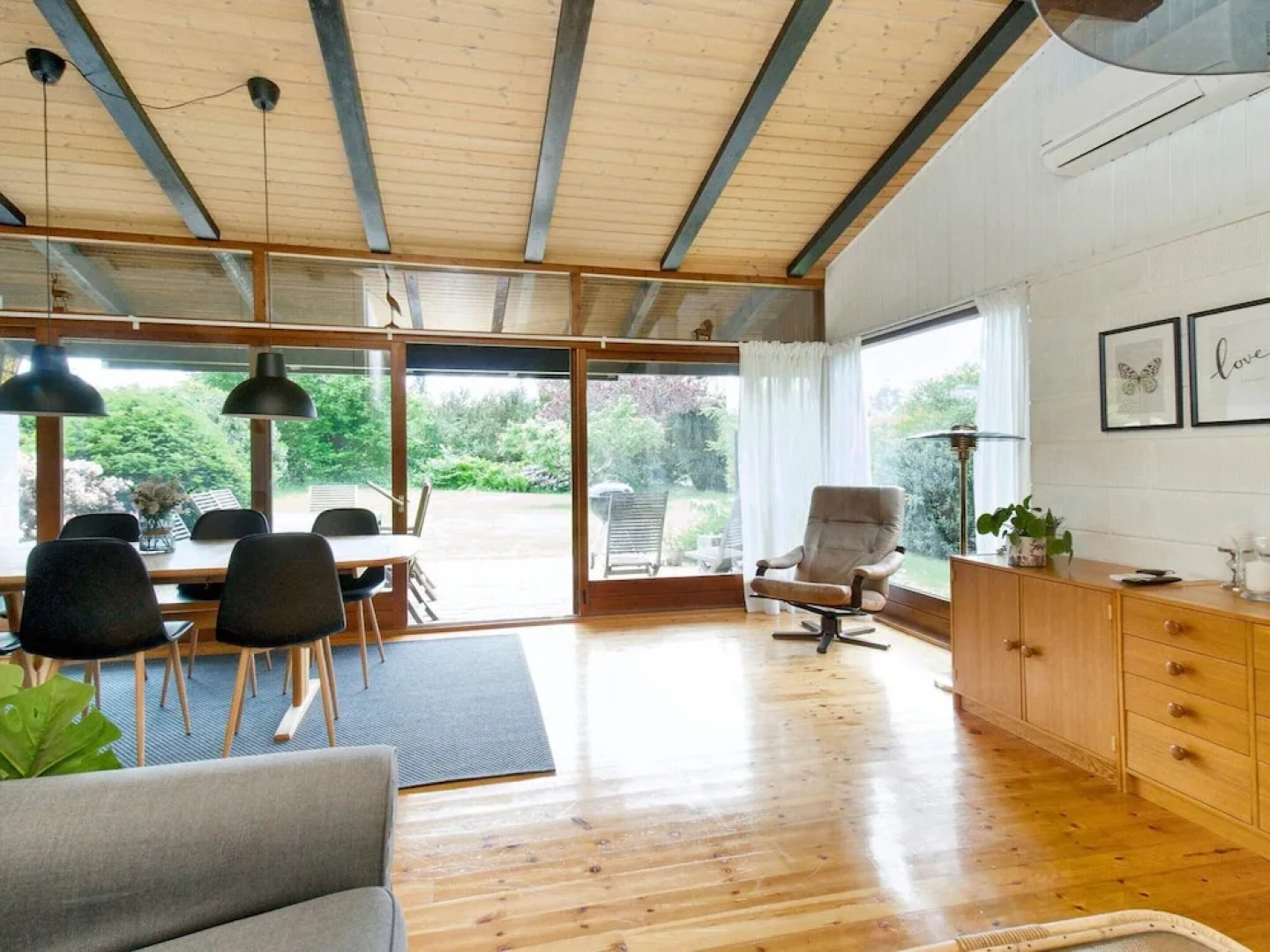 6 Person Holiday Home in Dronningmolle