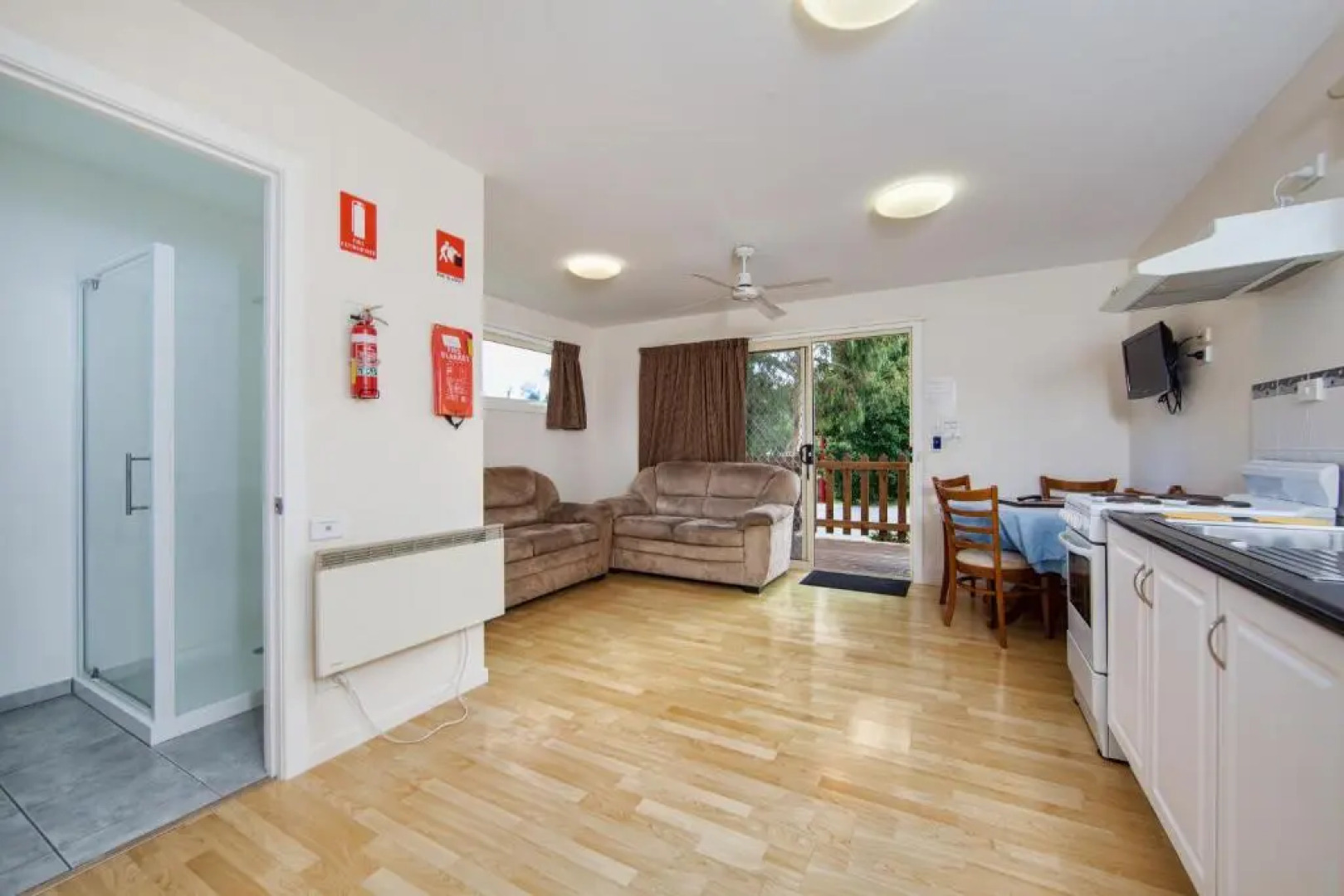 Wintersun Gardens Motel