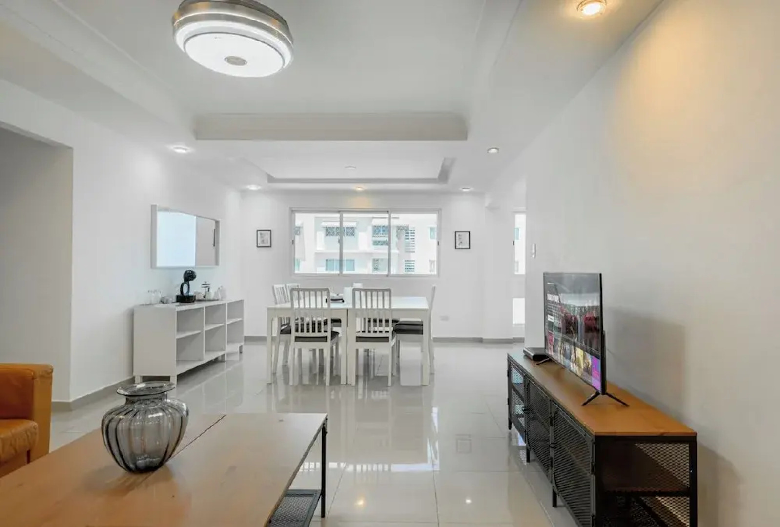 Oceanfront Condo in Ave. España Sleeps 8