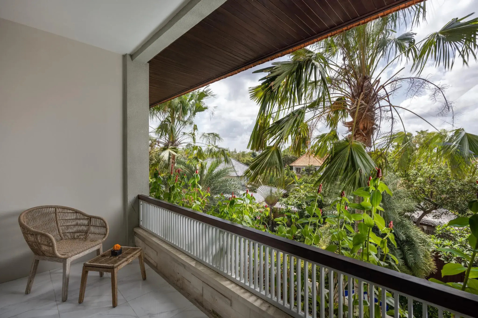 Tapa Tepi Kali Canggu by Pramana