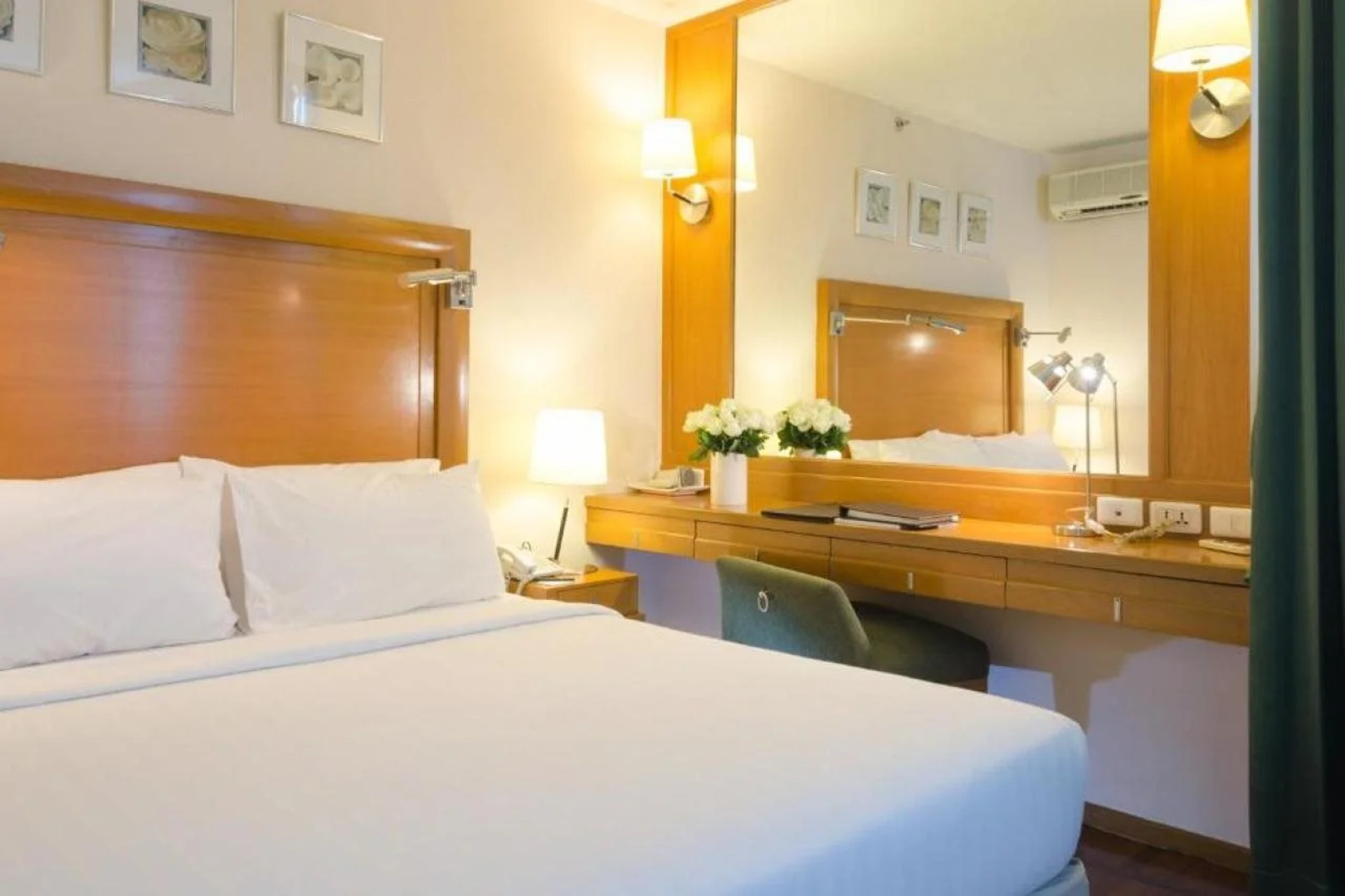 At Ease Saladaeng by AETAS