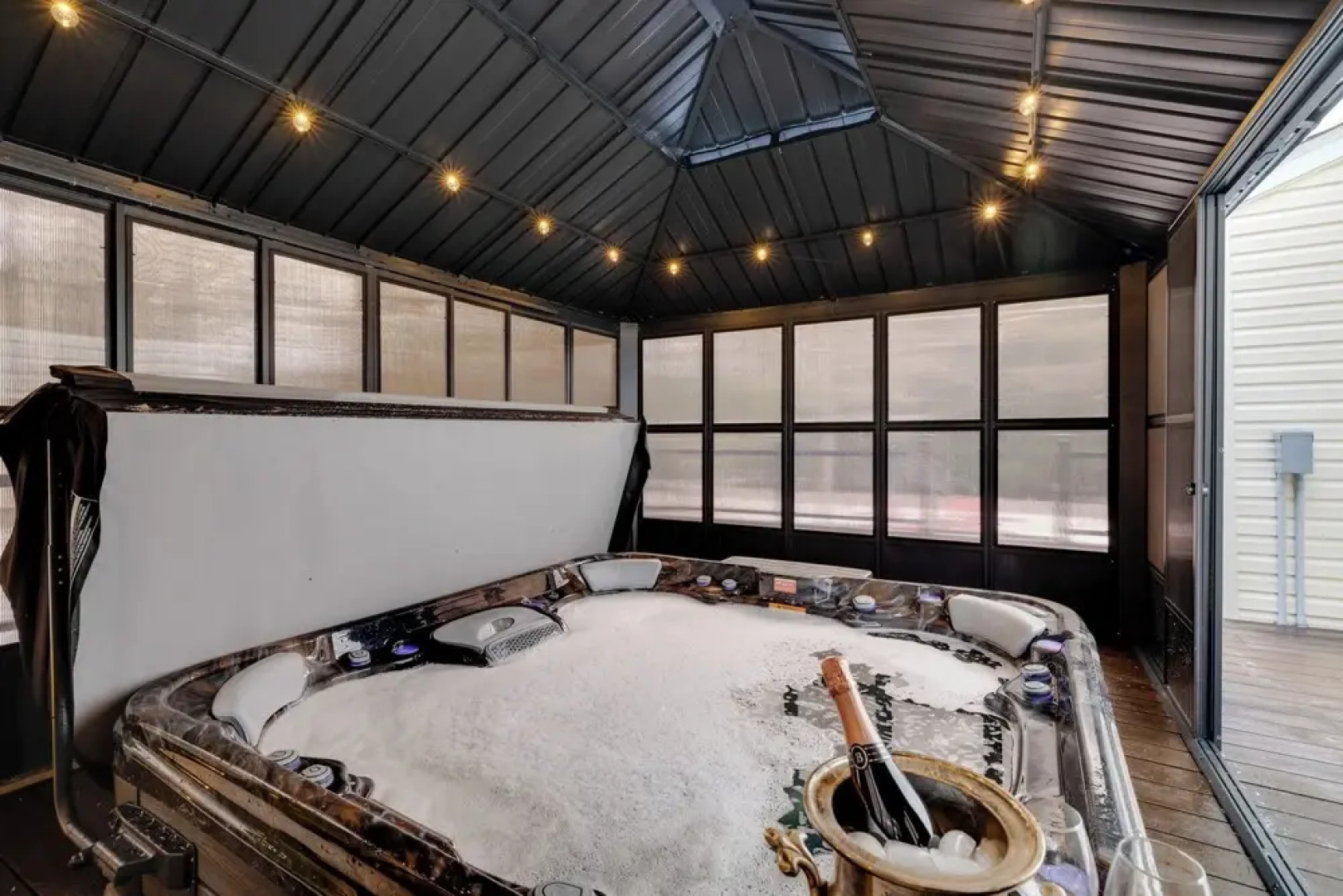 Gorgeous Pocono Summit Retreat w/ Deck & Hot Tub!