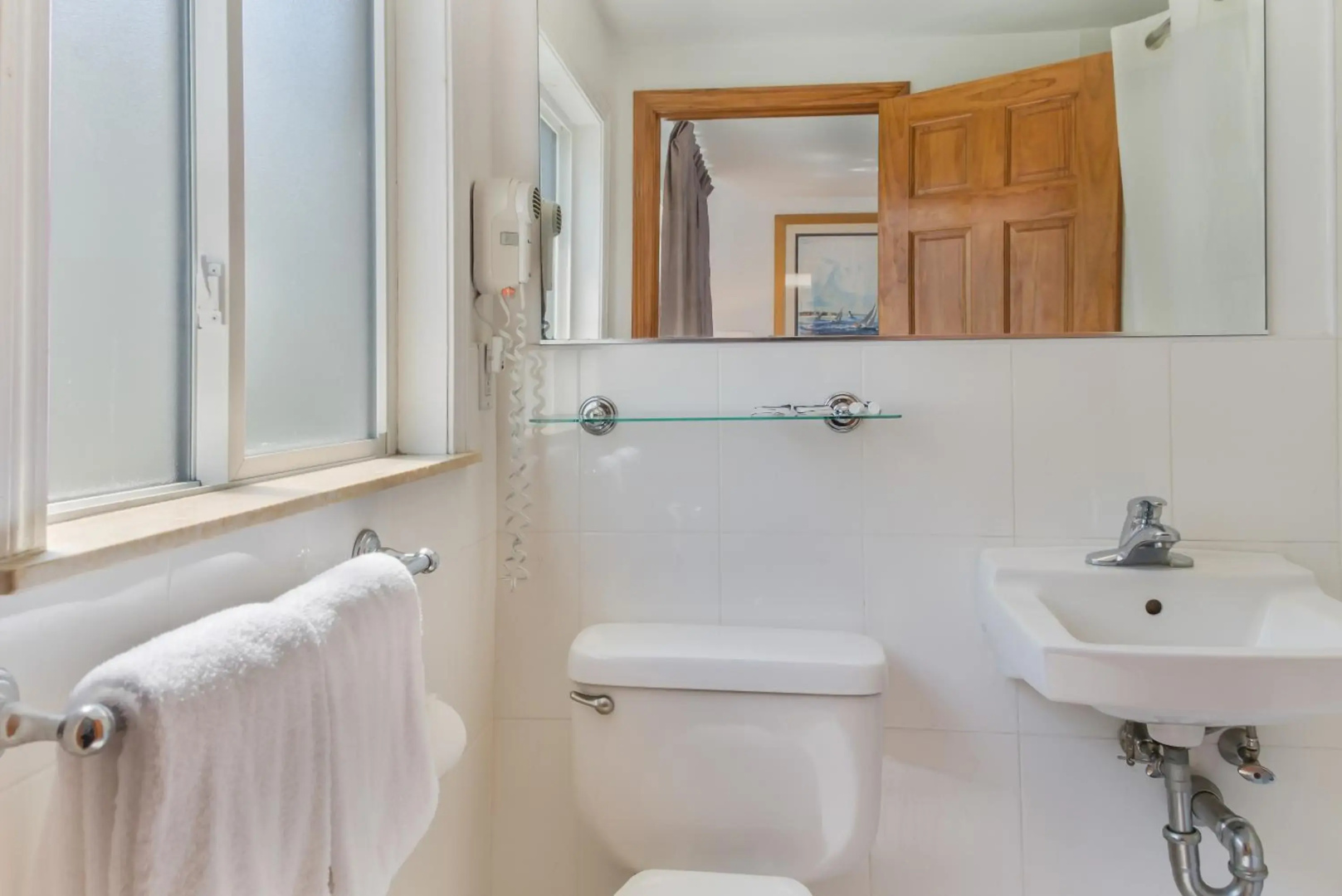 Americas Best Value Inn & Suites Hyannis Cape Cod