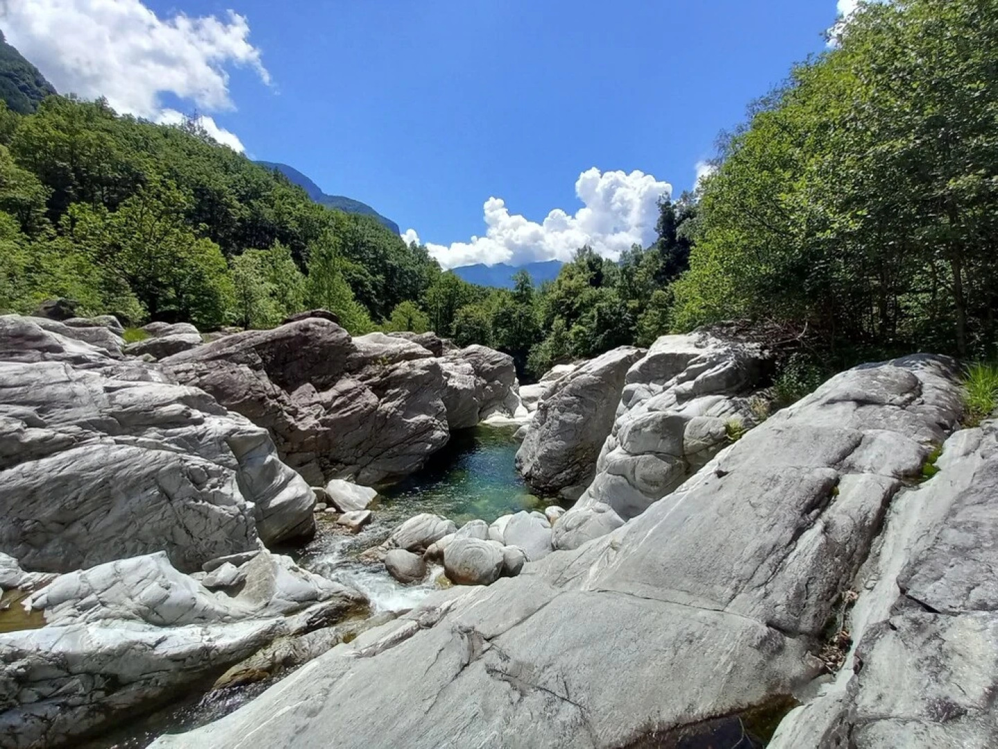 Room-"casa Coerente" Cavergno - Room #2