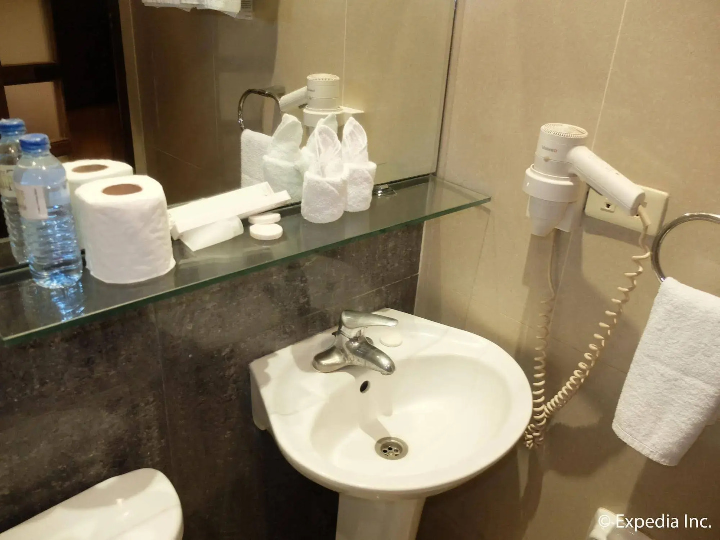 Fields Walking Street Hotel