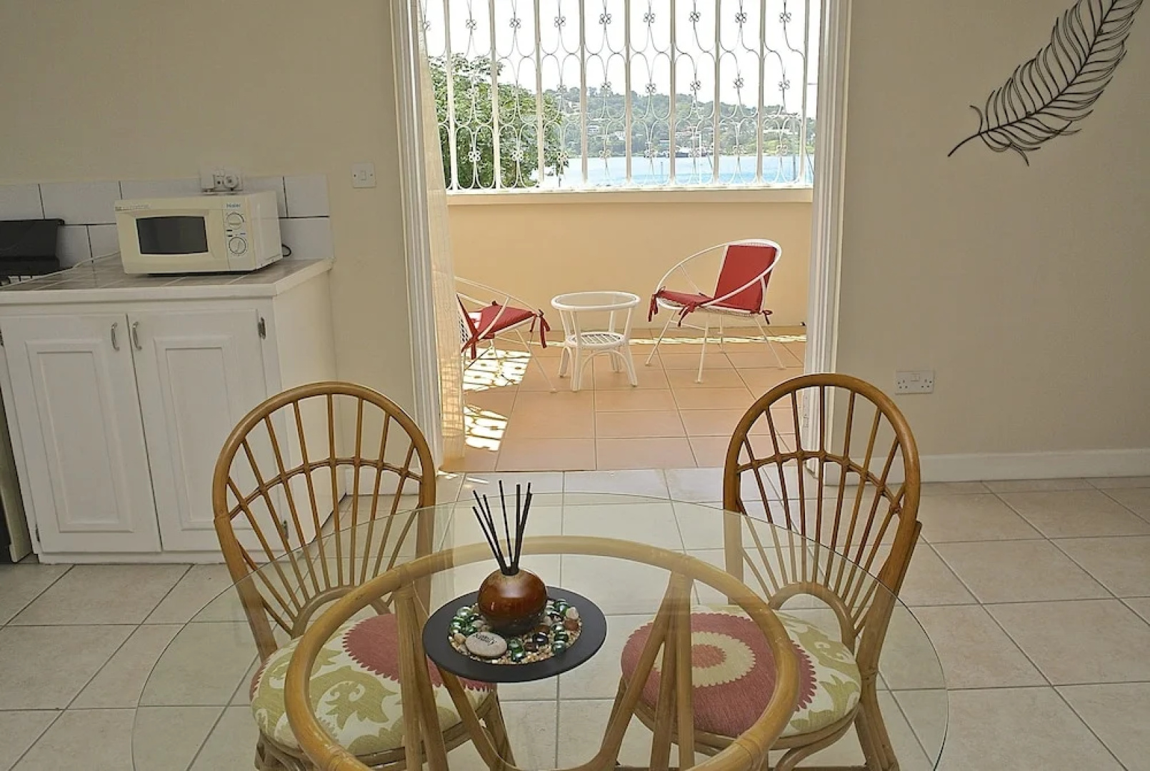 Poinsettia Villa Apartments