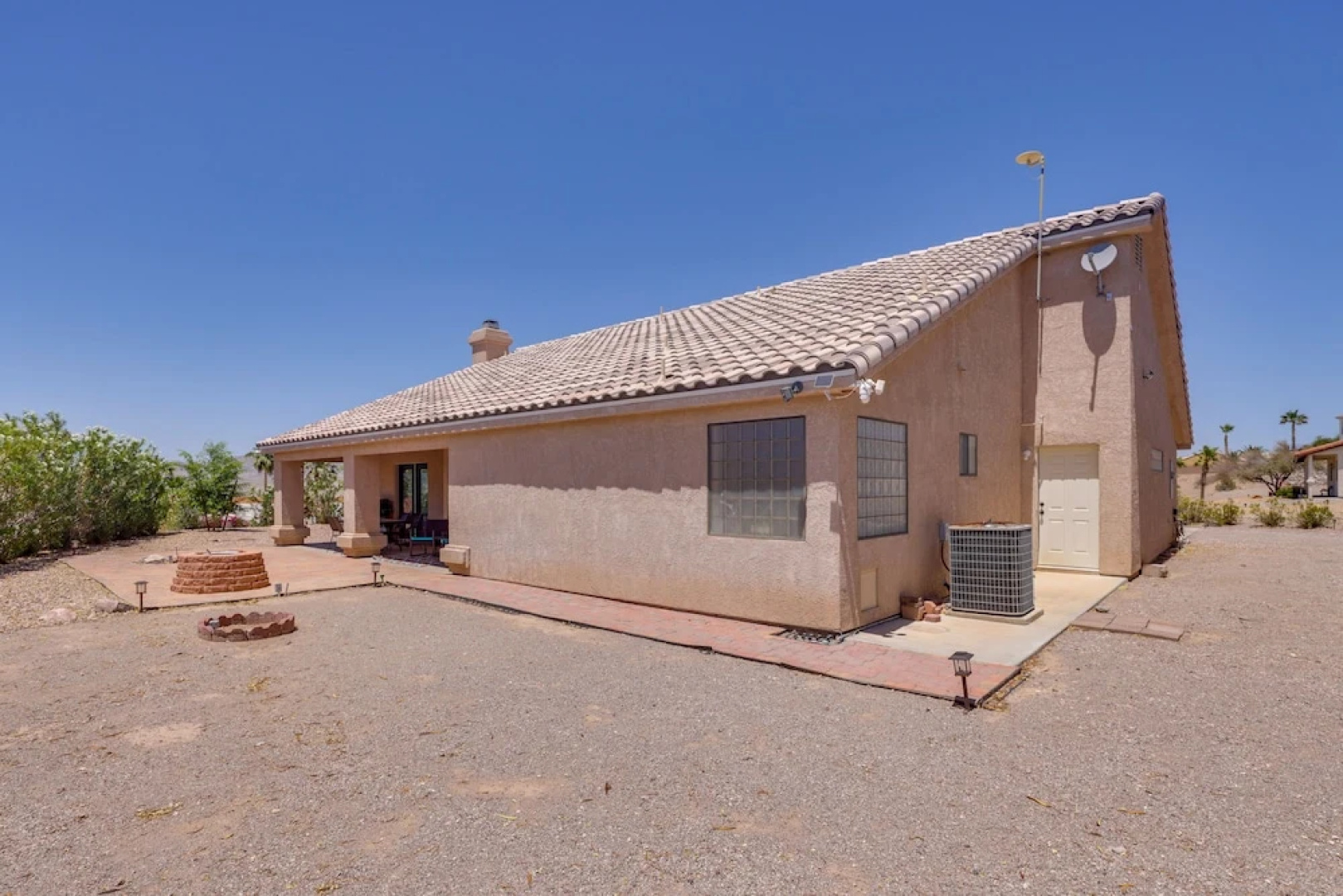 Casa Vista' Bullhead City Home w/ Patio + View!