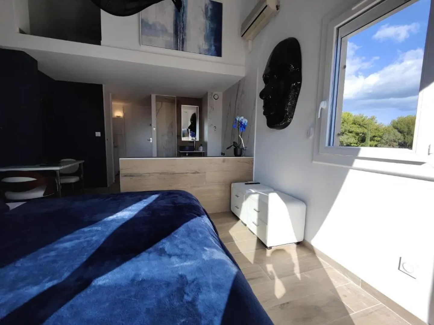 Suites JM - Les Pins Marines - Jacuzzi & Vue Mer