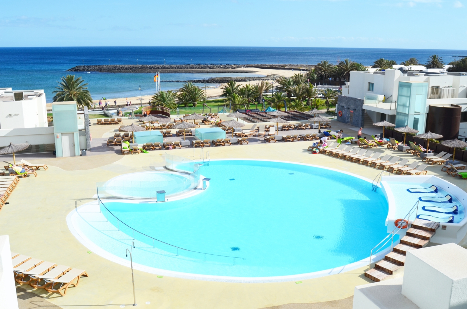 Hotel HD Beach Resort & SPA