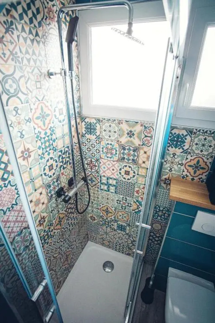 Studio cosy les pieds dans l'eau, climatisé, Parking privé, Vue montagne