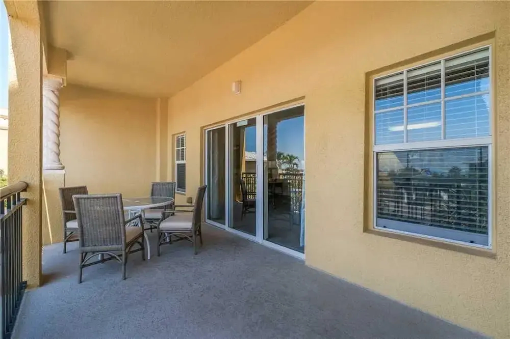 204 - Palms of Treasure Island