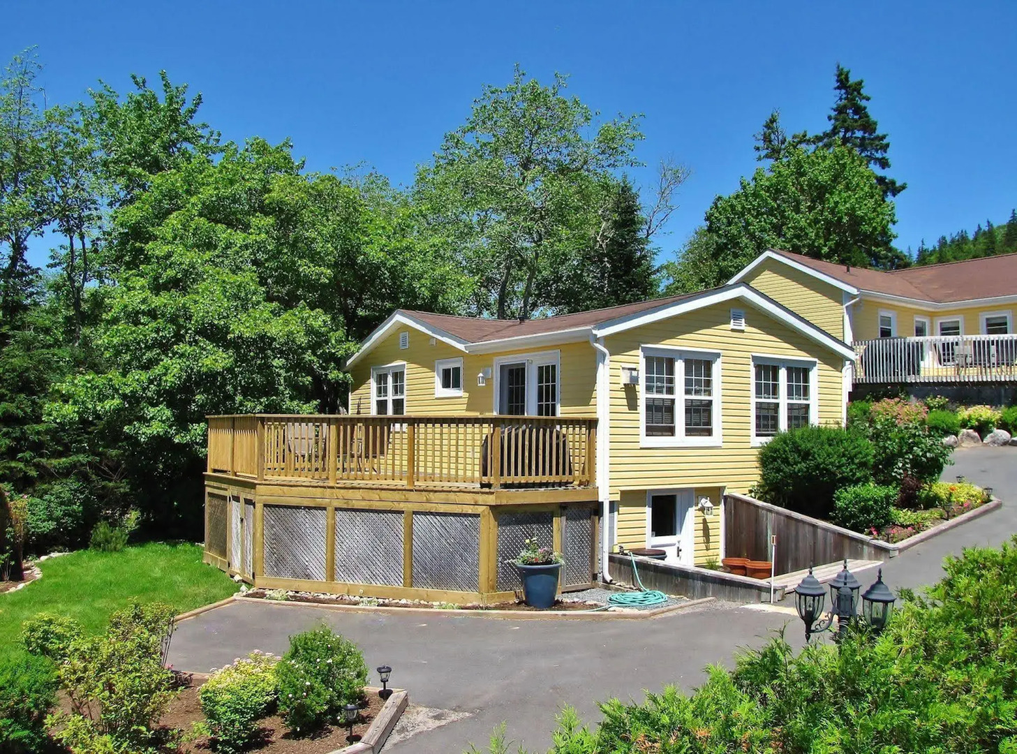 Larinda's Landing Oceanfront Cottages