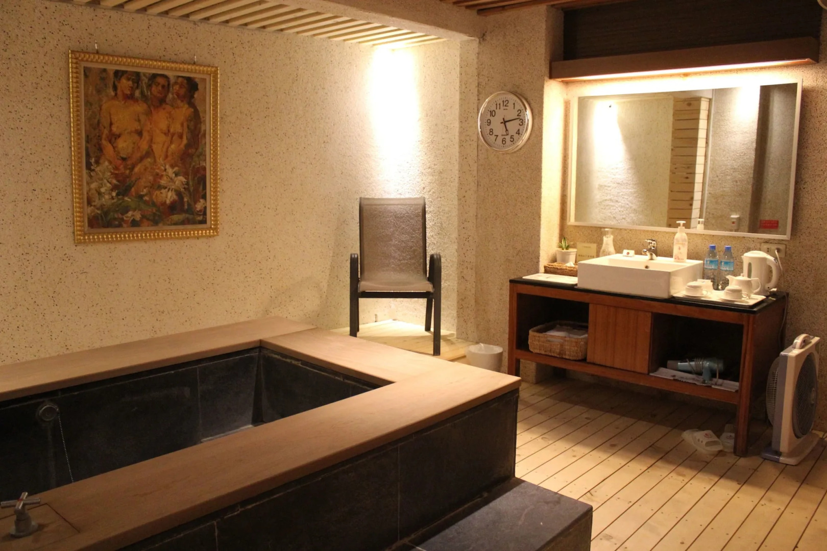 Hoya Hot Springs Resort & Spa