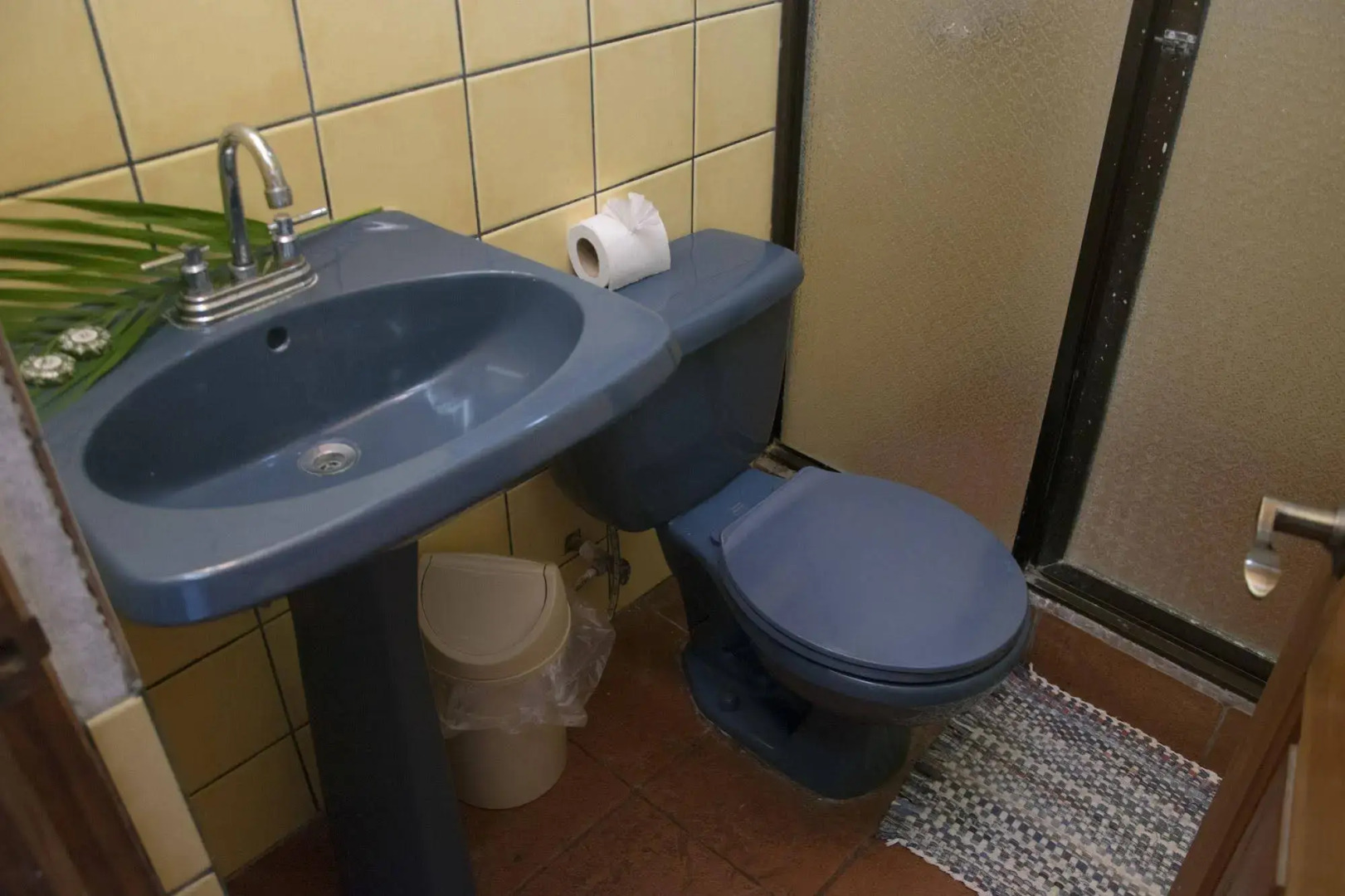 Pelican Beachfront Hotel