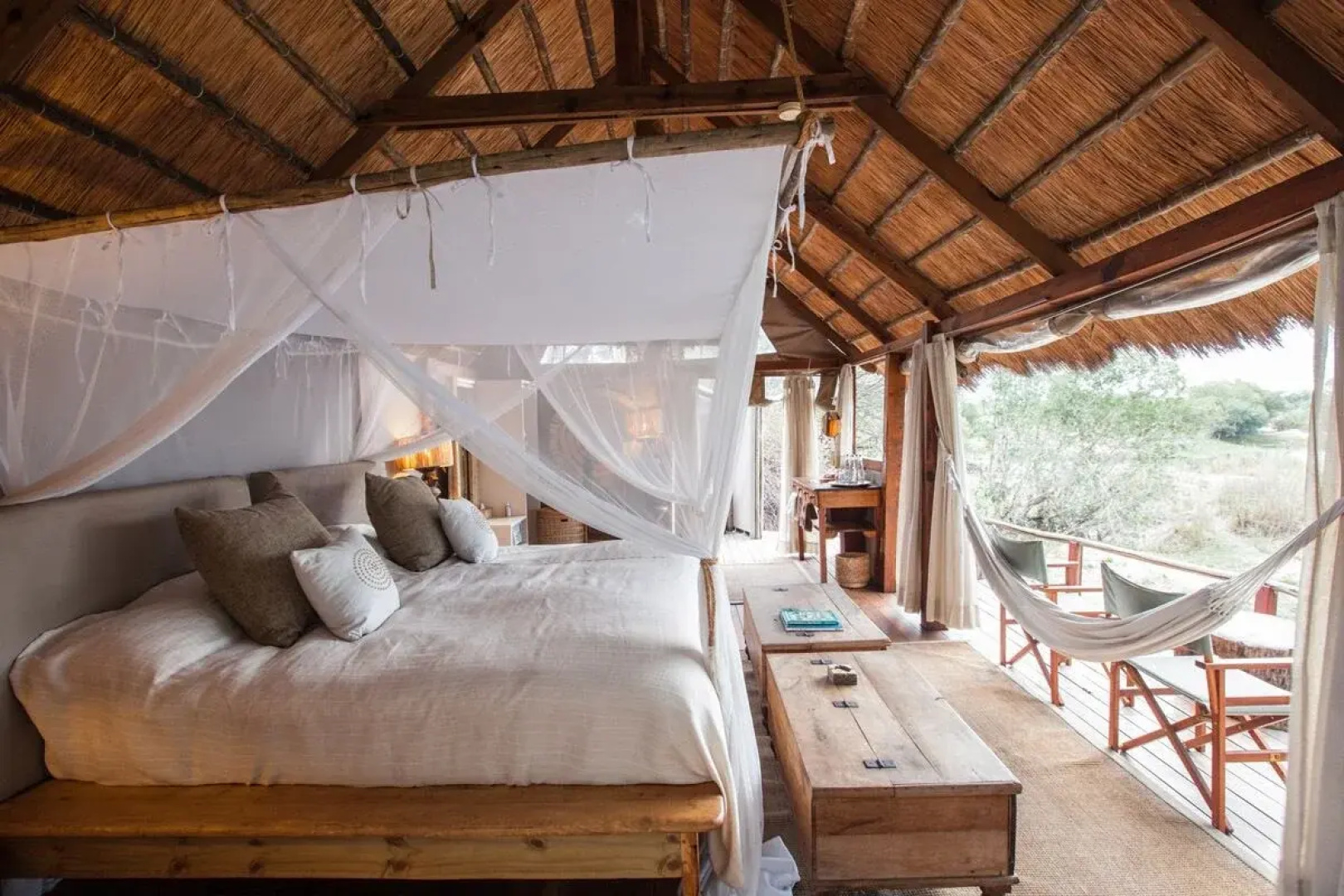 Sindabezi Island Camp