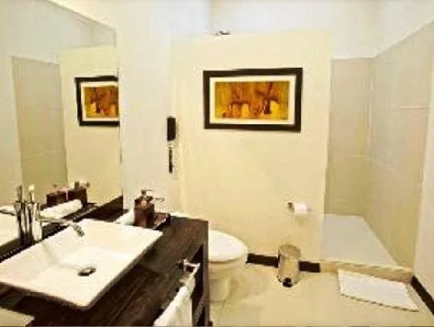 Hábitat Suites Hotel