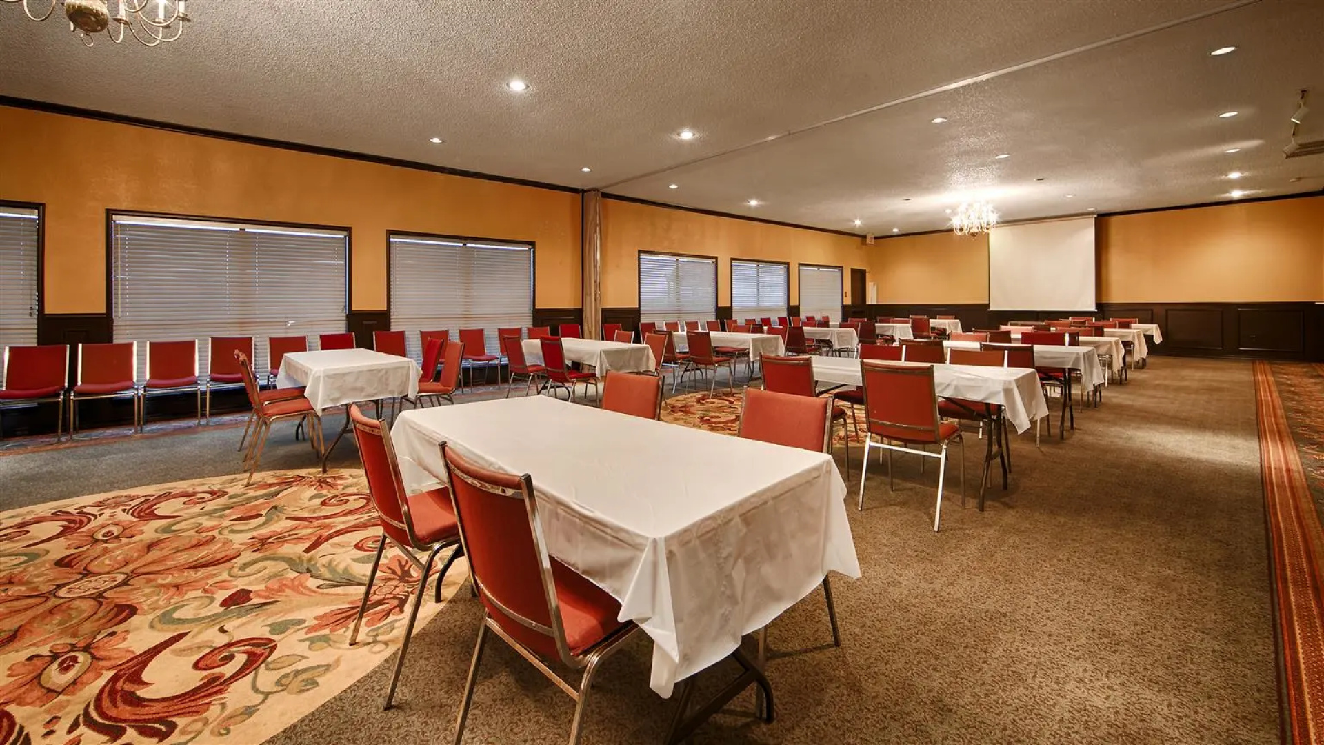 Red Roof Inn & Suites Sulphur Springs