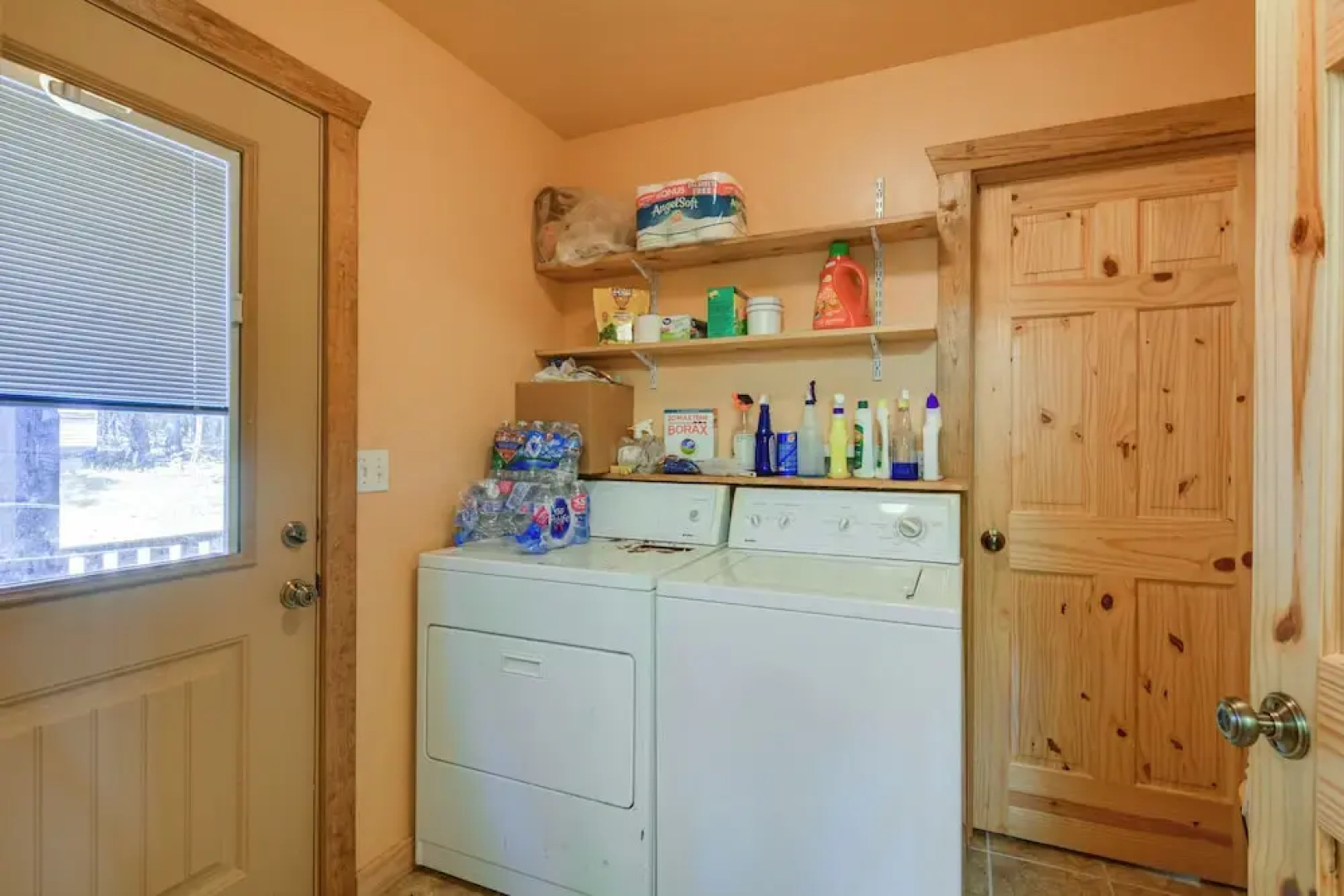 Spacious Log Cabin in Fairland, 1 Mi to Grand Lake