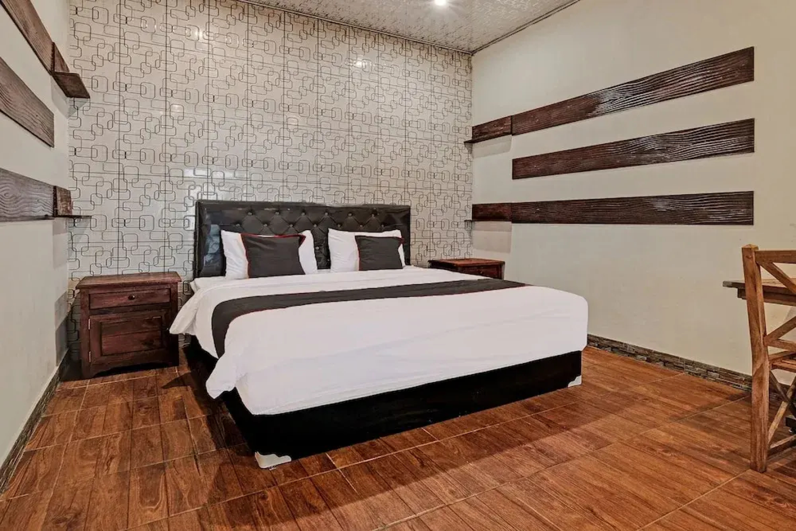 Capital O 92276 Hotel Pesona Gunung