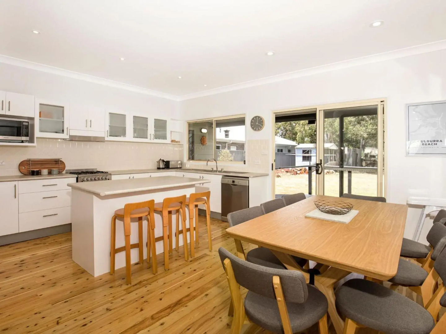 Beach Central I Pet Friendly I 2 Mins Walk to Beach