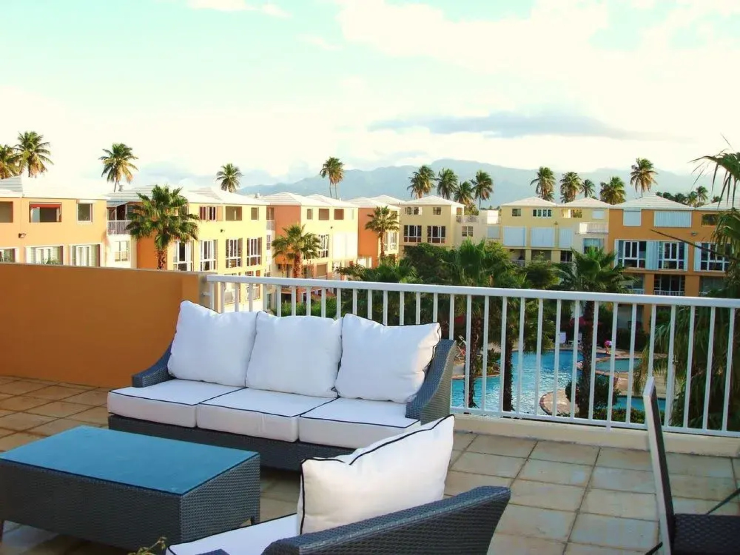Real Beach Front Luxury Penthouse Villa