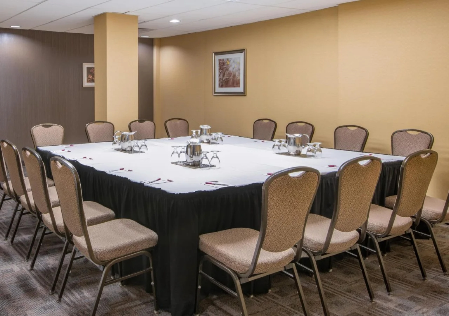 Crowne Plaza Kitchener-Waterloo by IHG
