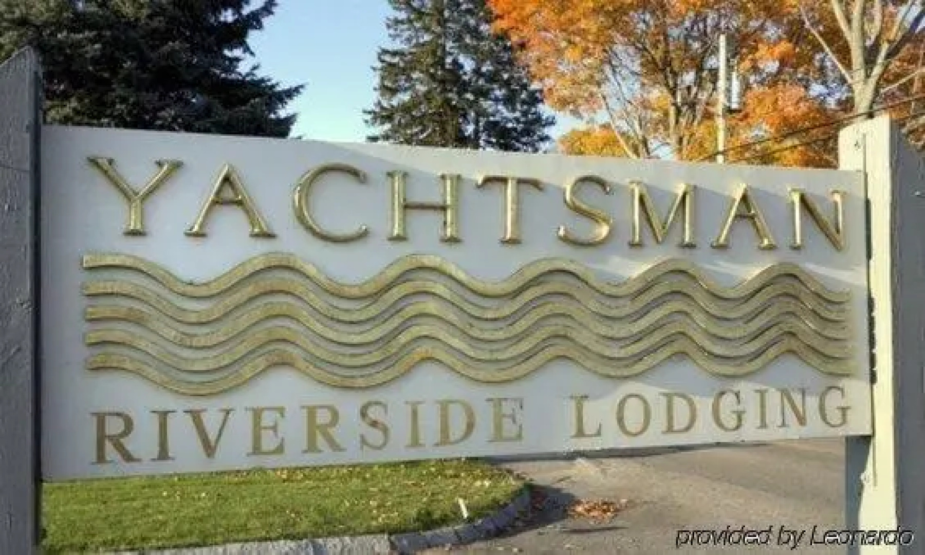 Yachtsman Hotel & Marina Club