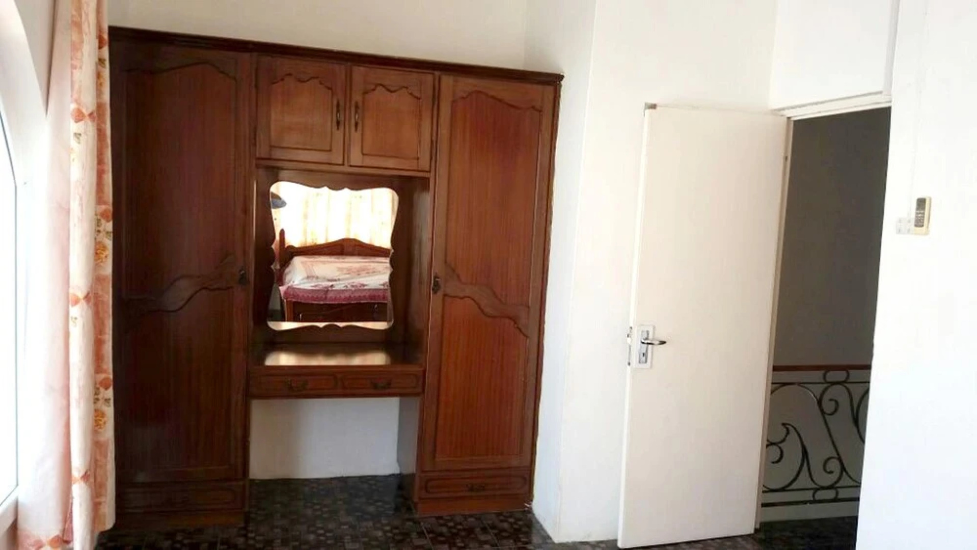 House With in Pereybere With Pool Access and Enclosed Gard