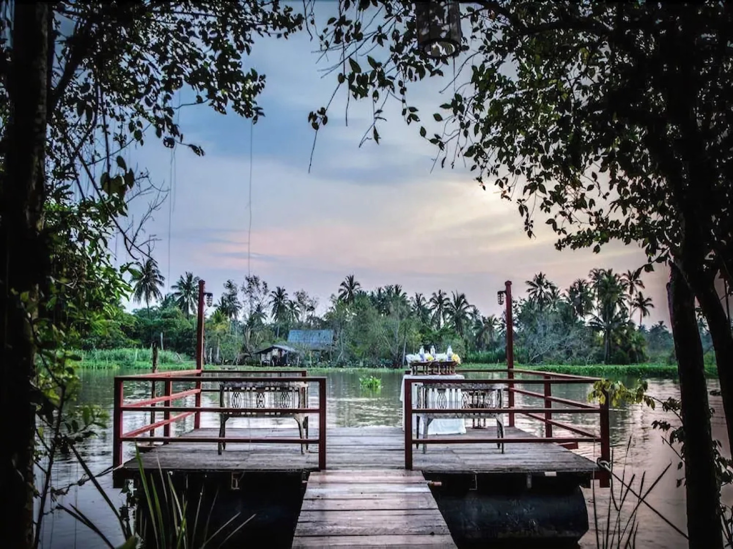Parn Dhevi Riverside Resort & Spa